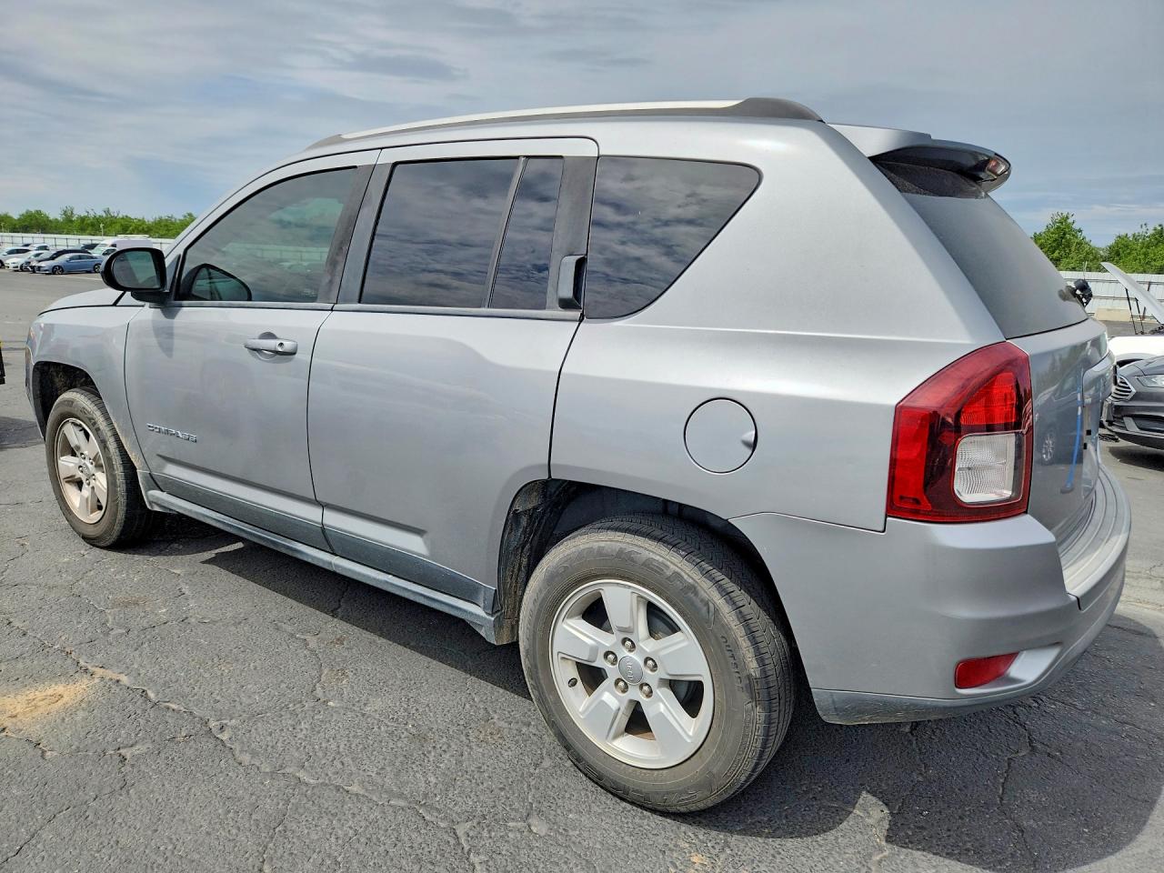2015 Jeep Compass Sport Silver vin: 1C4NJCBA2FD386321