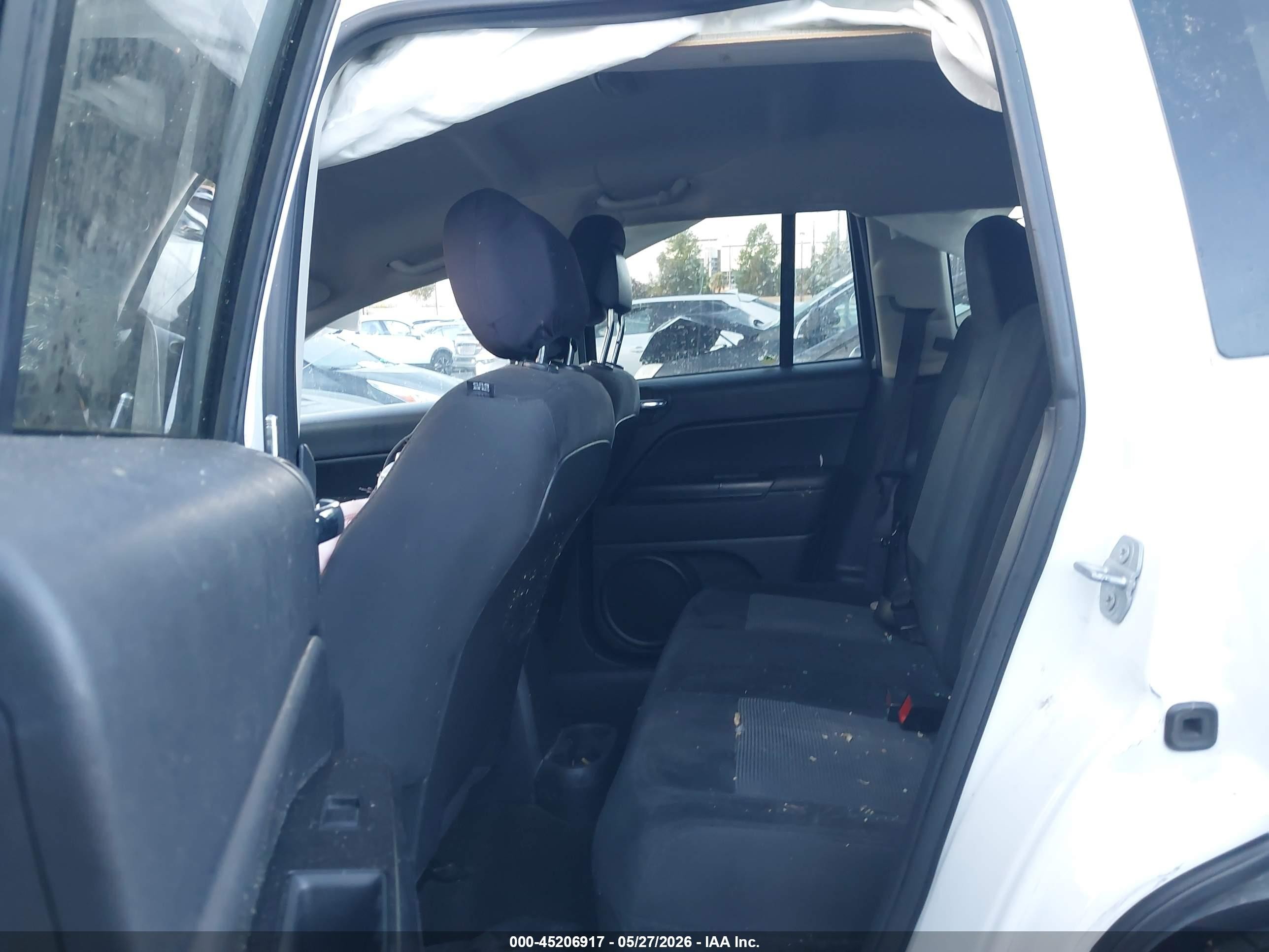 2015 Jeep Compass Sport White vin: 1C4NJCBA2FD438546
