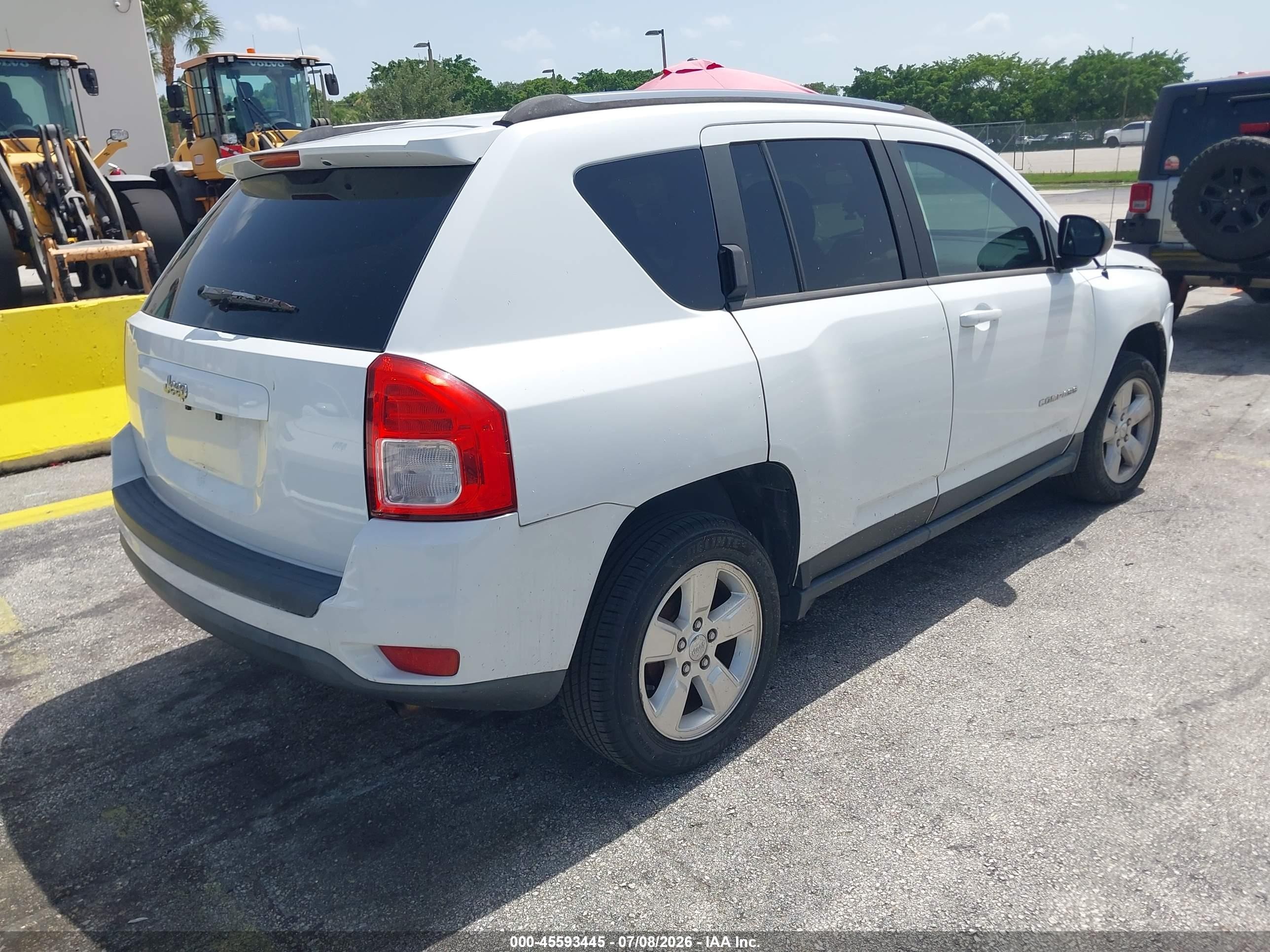 2013 Jeep Compass Sport White vin: 1C4NJCBA3DD272227