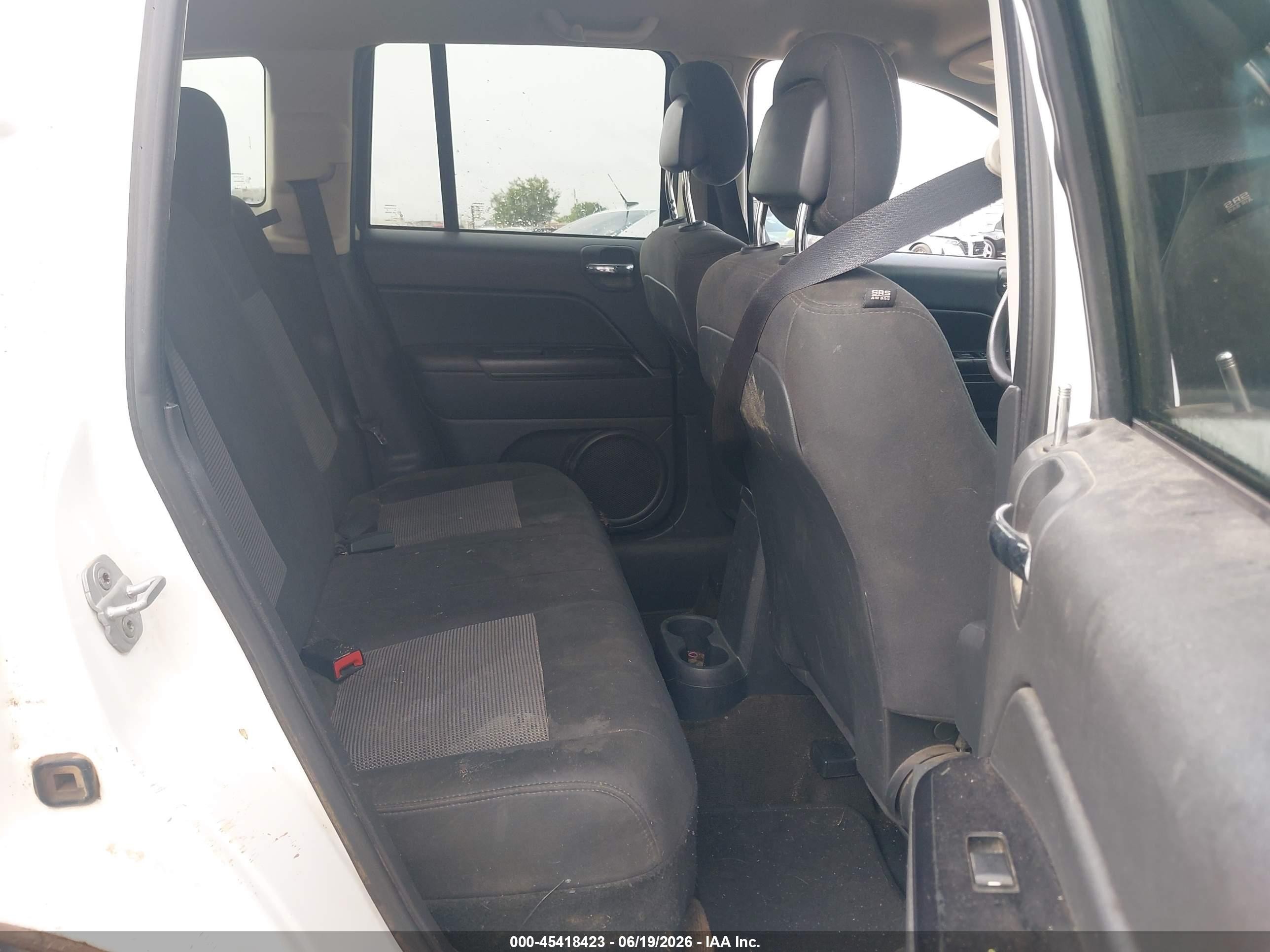 2014 Jeep Compass Sport White vin: 1C4NJCBA3ED563277