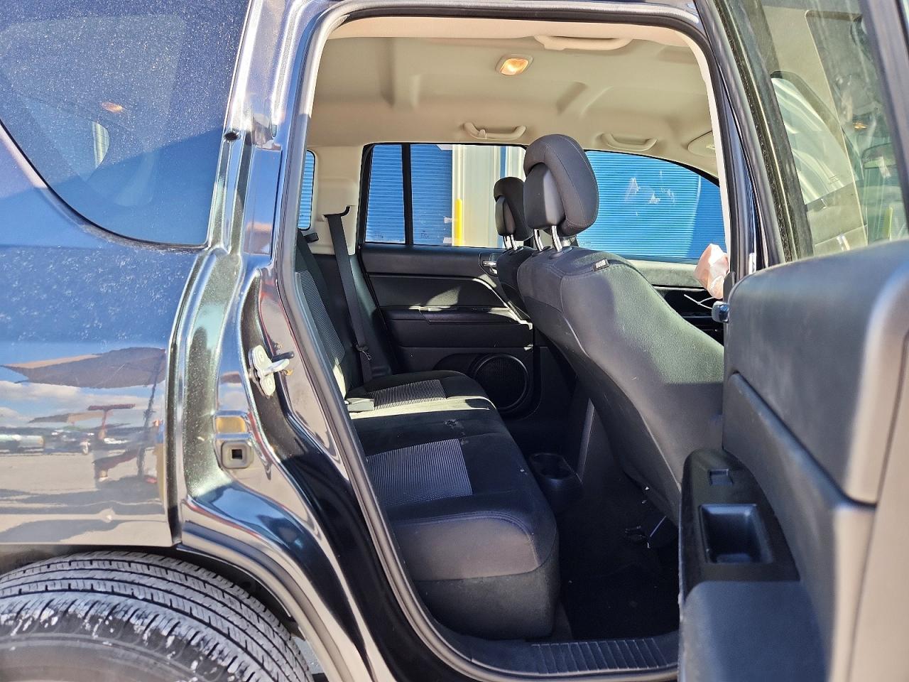 2014 Jeep Compass Sport Blue vin: 1C4NJCBA3ED595307