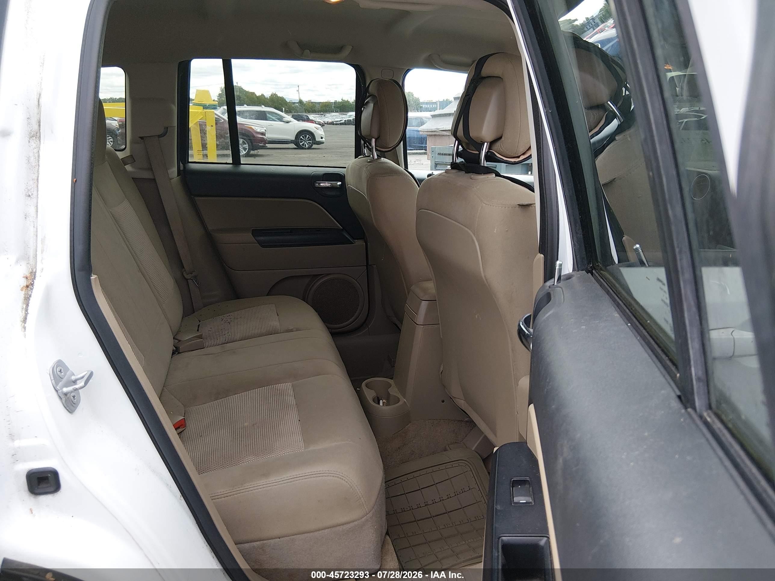 2014 Jeep Compass Sport White vin: 1C4NJCBA3ED832569