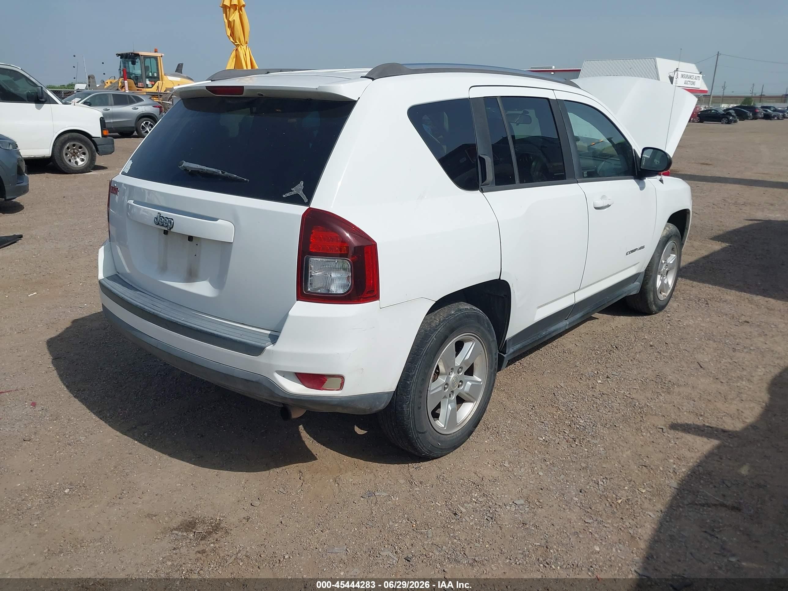 2015 Jeep Compass Sport White vin: 1C4NJCBA3FD273218