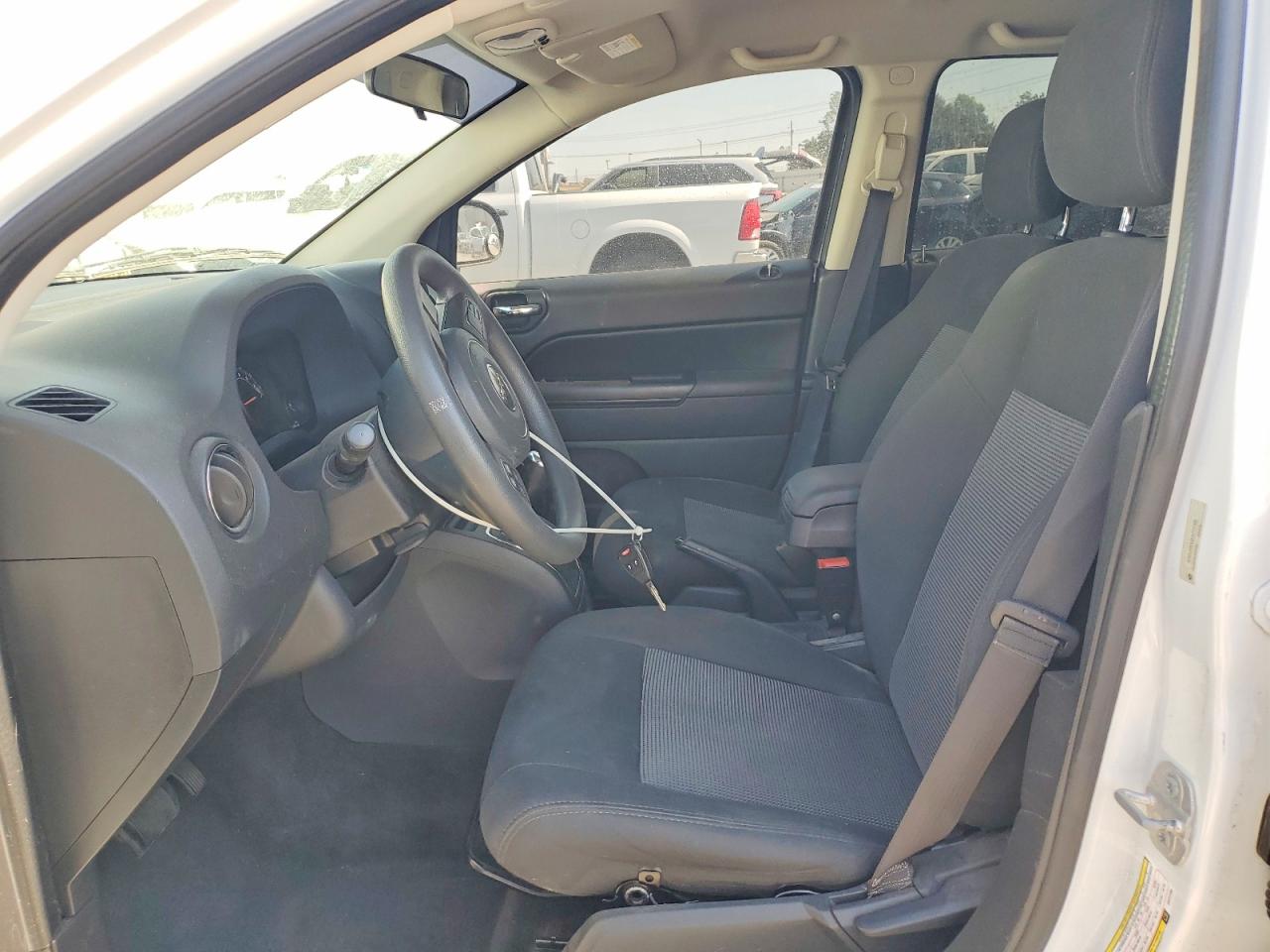 2014 Jeep Compass Sport White vin: 1C4NJCBA4ED777100