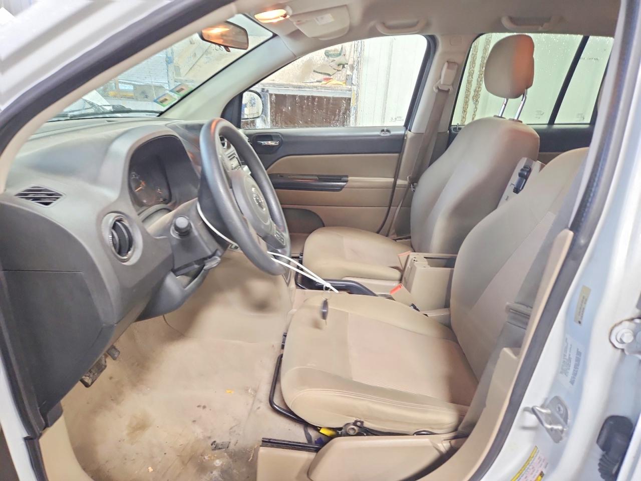 2014 Jeep Compass Sport White vin: 1C4NJCBA4ED832483