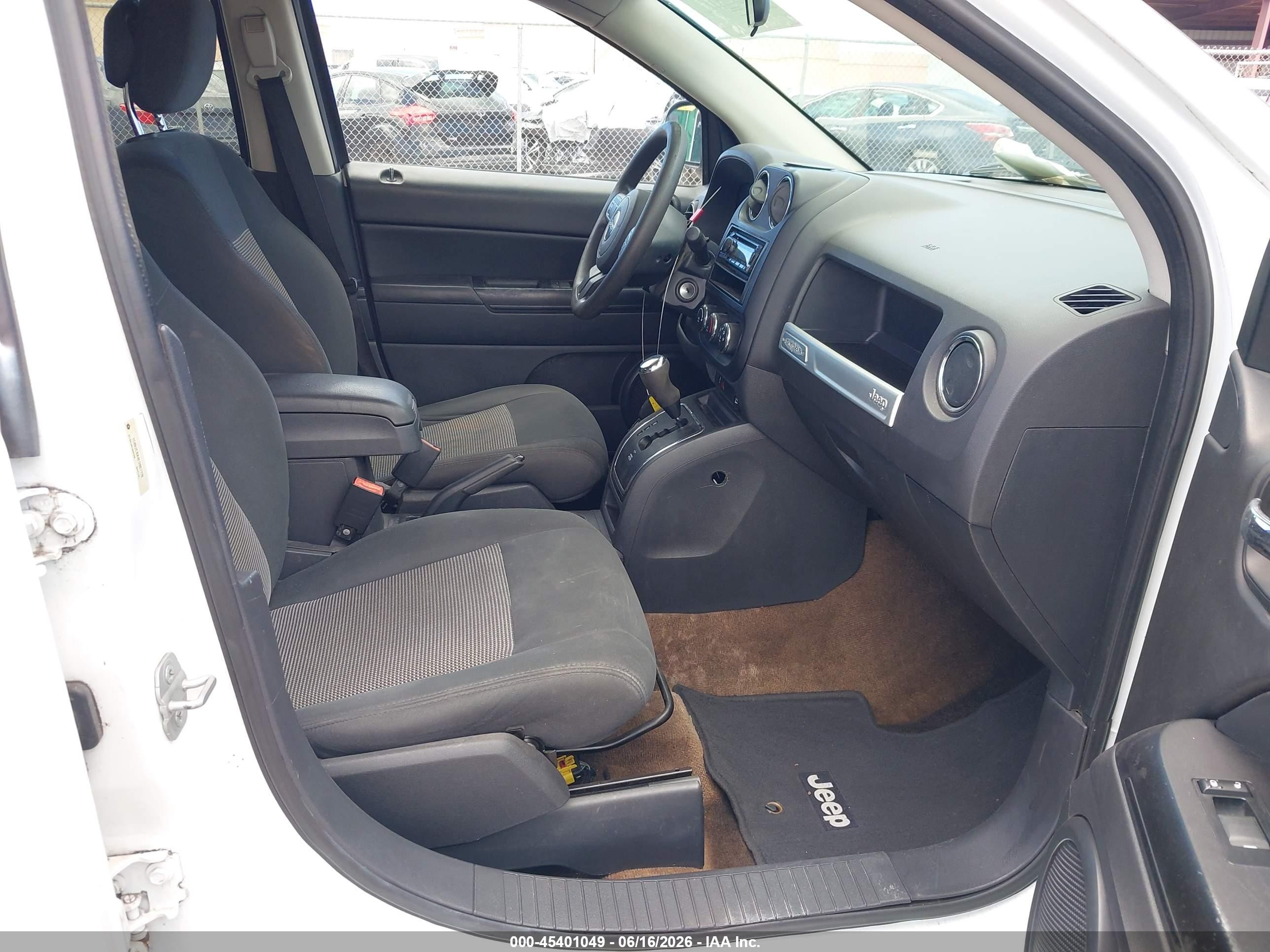 2014 Jeep Compass Sport Белый vin: 1C4NJCBA4ED881778