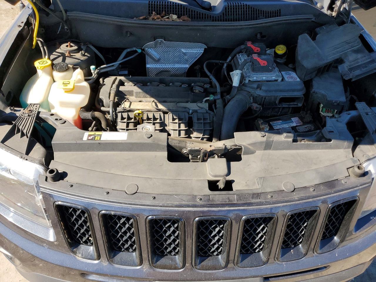 2015 Jeep Compass Sport Gray vin: 1C4NJCBA4FD210970