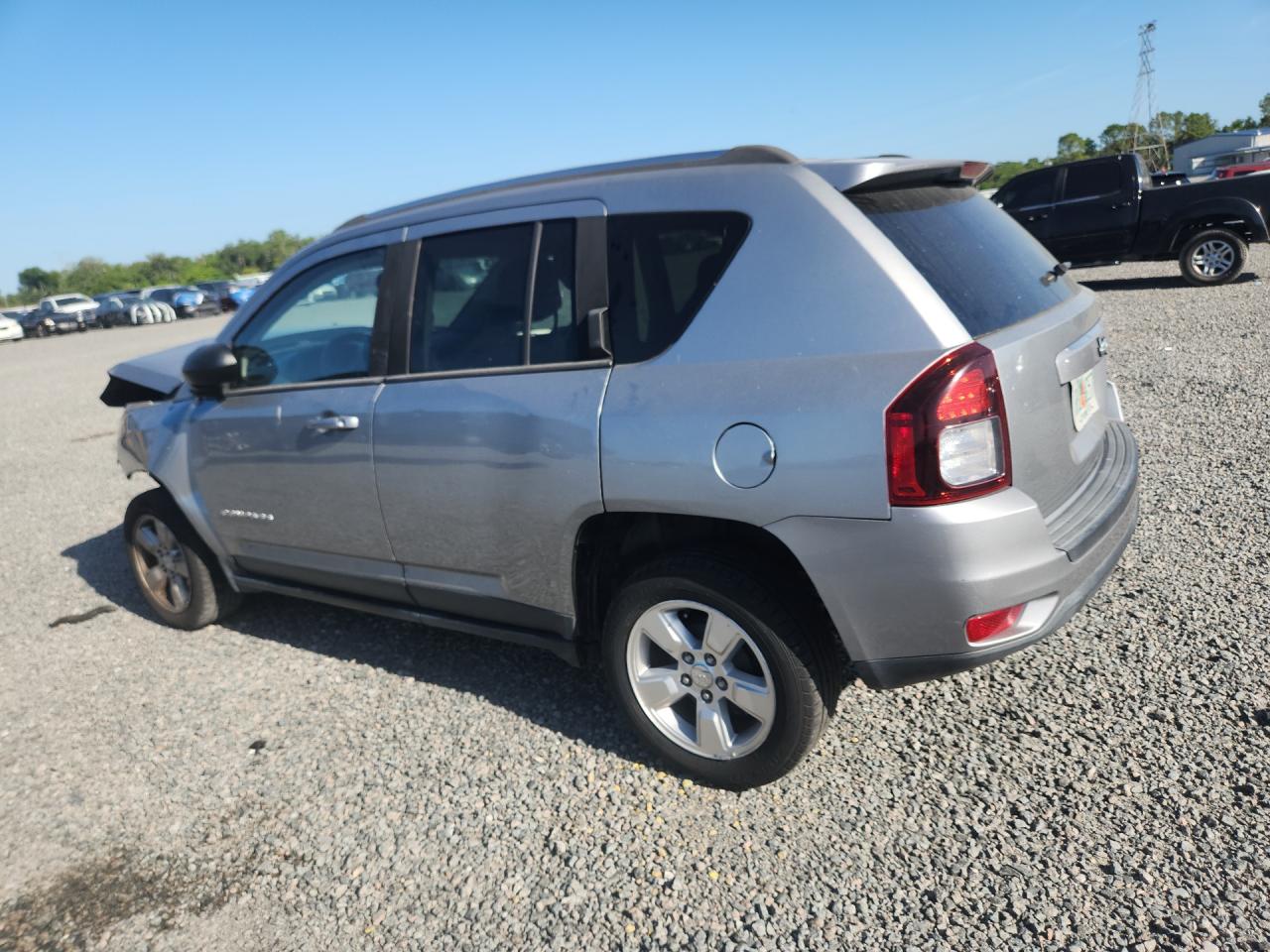 2015 Jeep Compass Sport Silver vin: 1C4NJCBA4FD262387