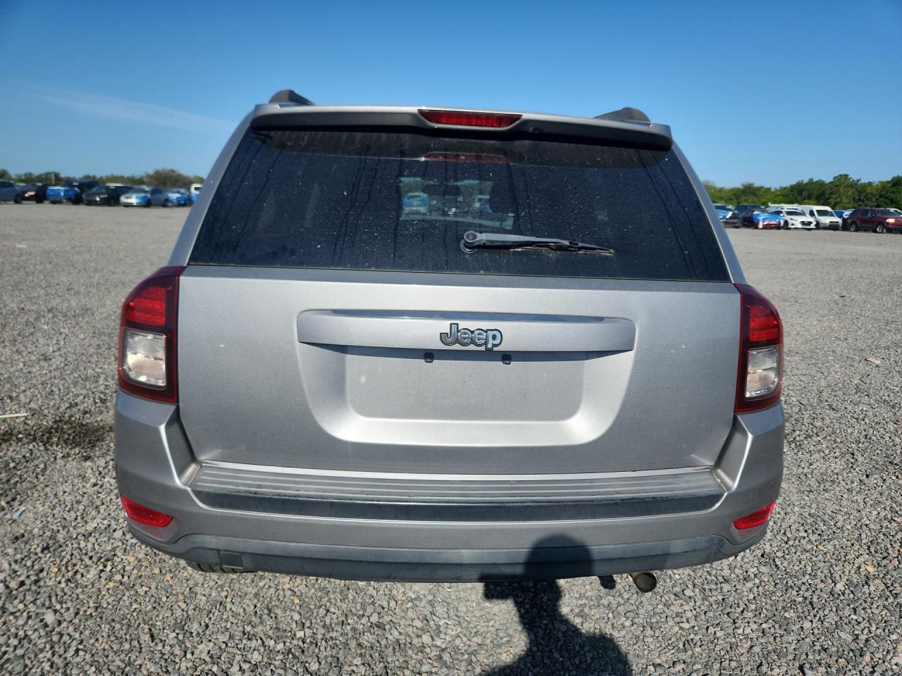 2015 Jeep Compass Sport Silver vin: 1C4NJCBA4FD262387