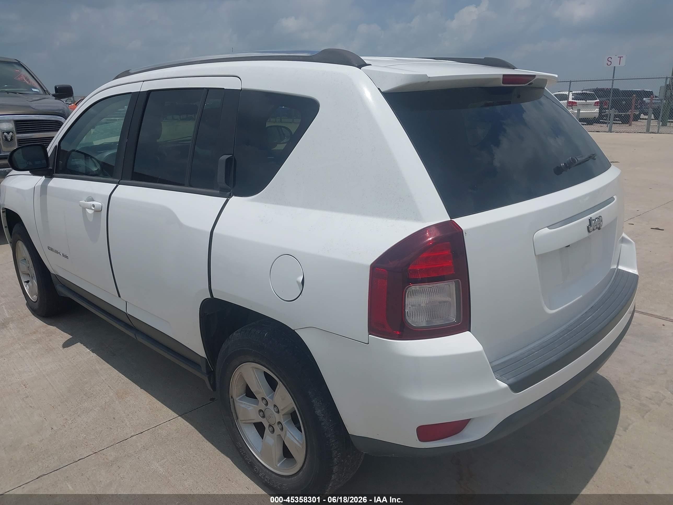 2015 Jeep Compass Sport White vin: 1C4NJCBA4FD273342