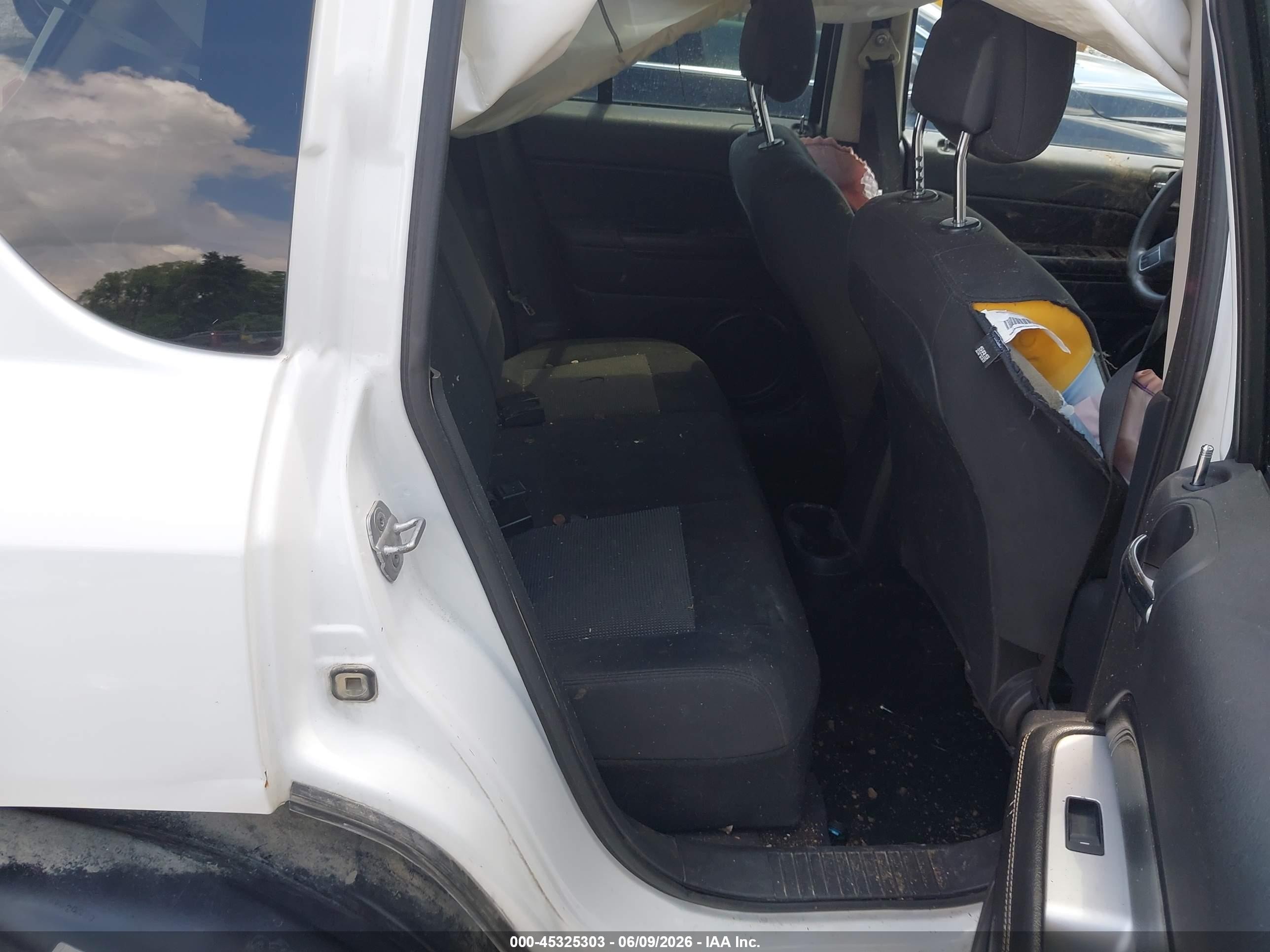 2012 Jeep Compass Sport White vin: 1C4NJCBA5CD521254
