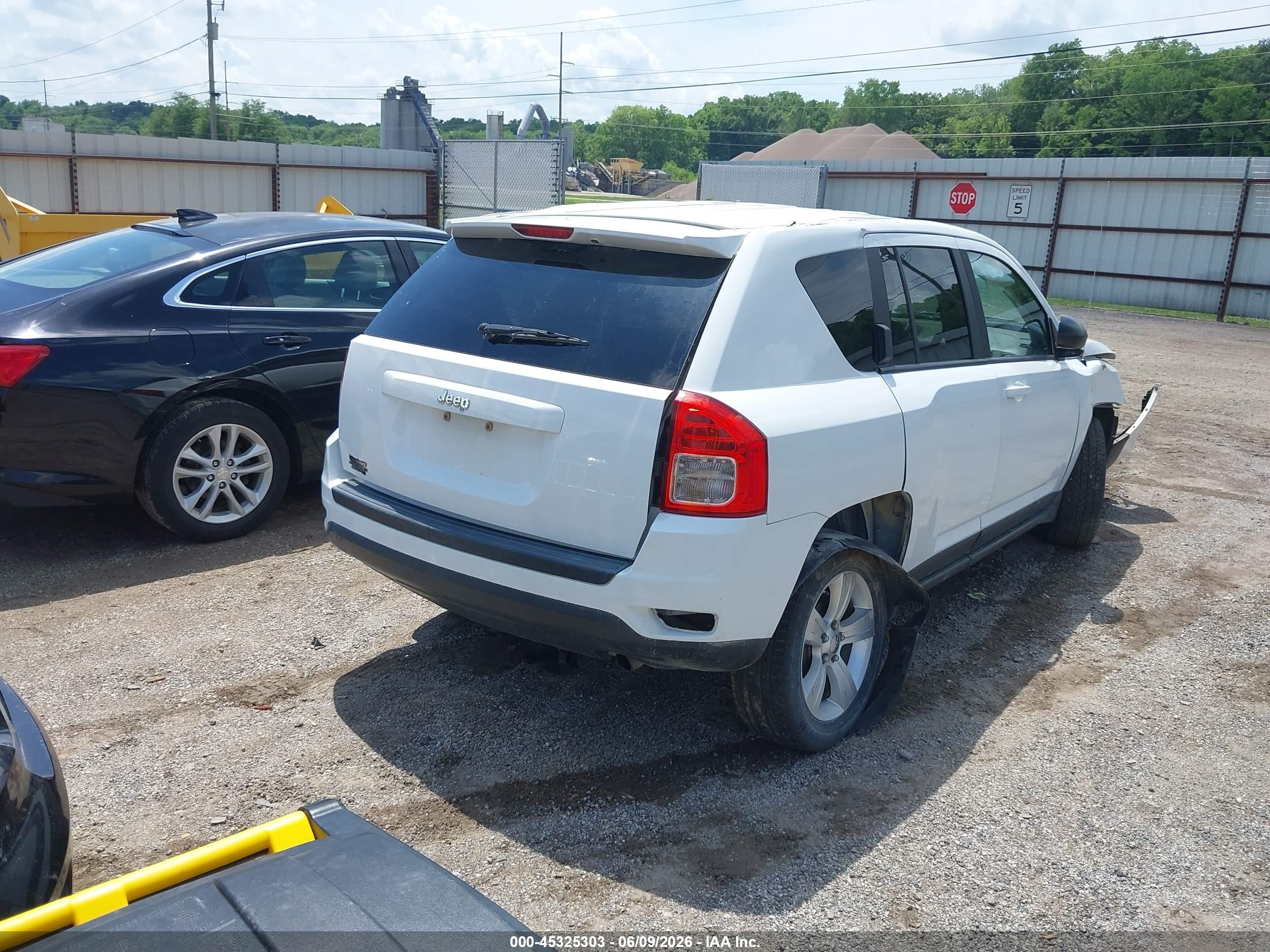 2012 Jeep Compass Sport White vin: 1C4NJCBA5CD521254
