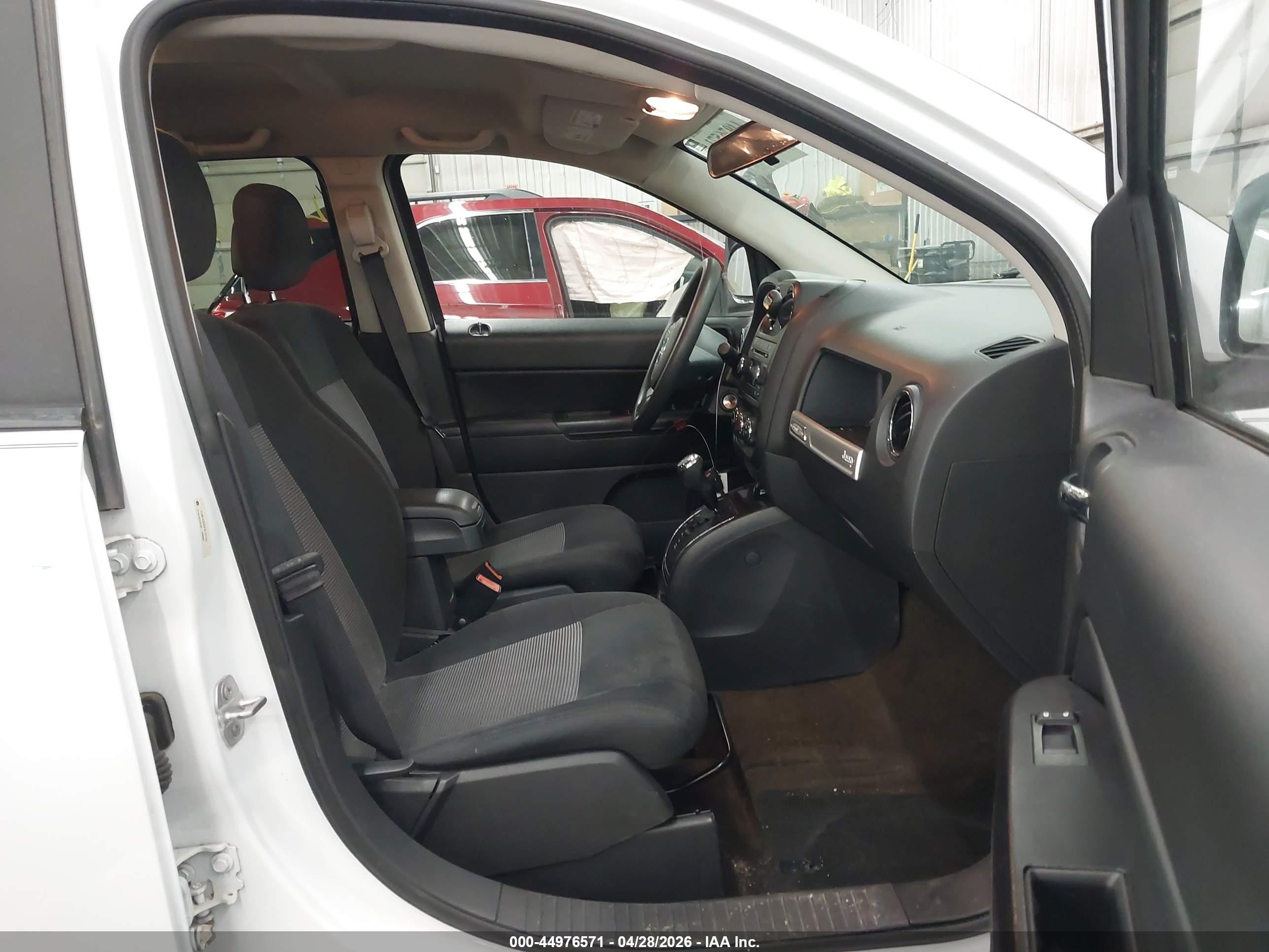 2015 Jeep Compass Sport White vin: 1C4NJCBA5FD131193
