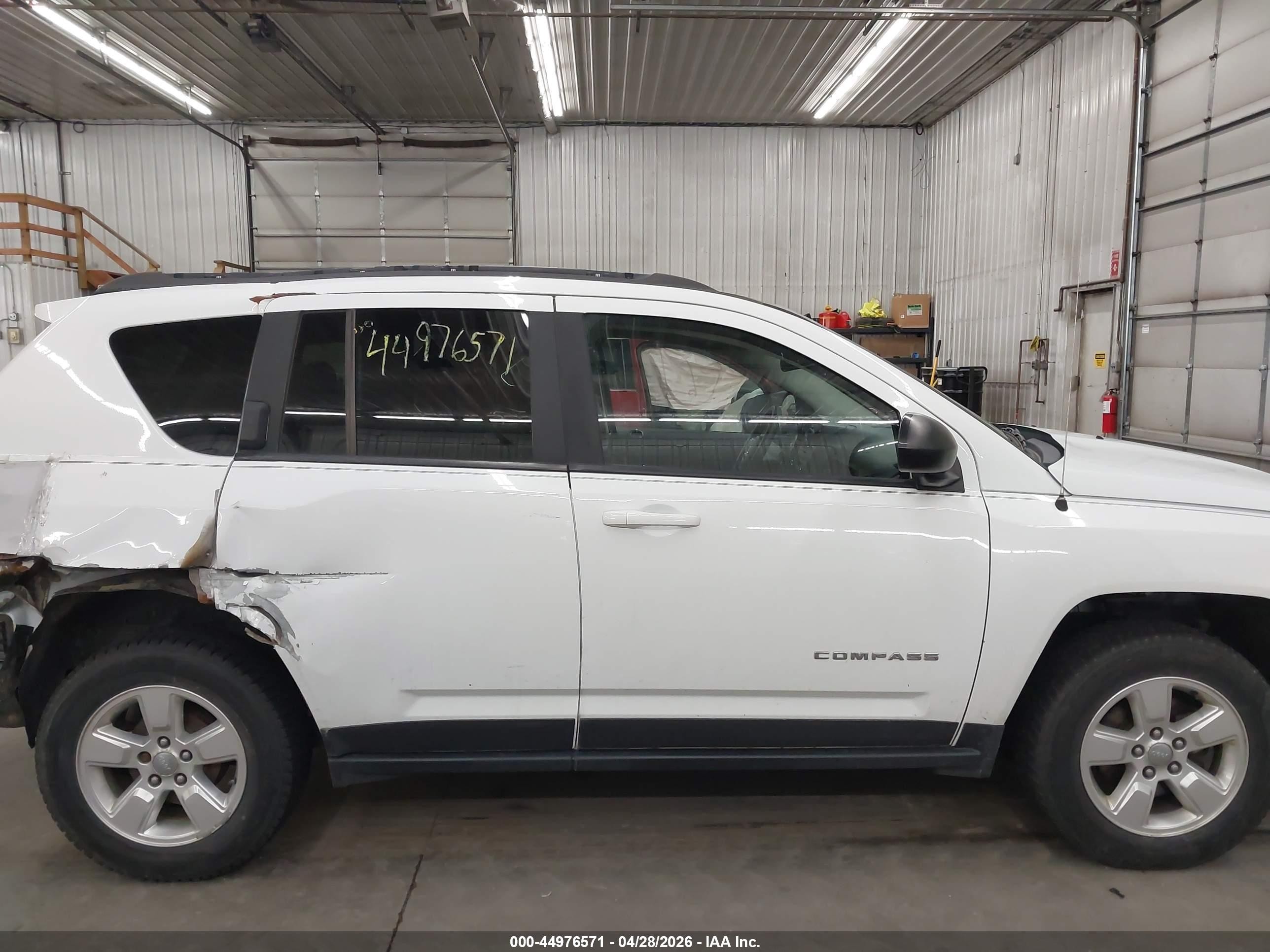 2015 Jeep Compass Sport White vin: 1C4NJCBA5FD131193