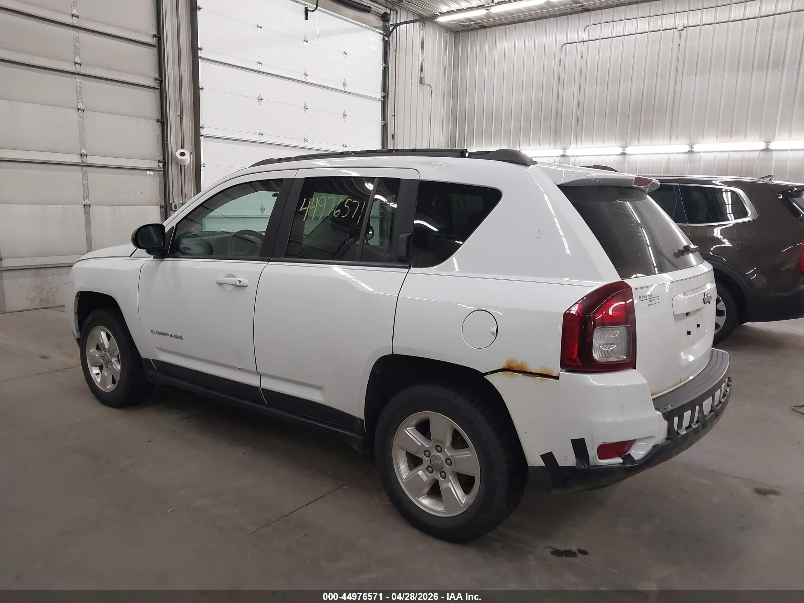 2015 Jeep Compass Sport White vin: 1C4NJCBA5FD131193