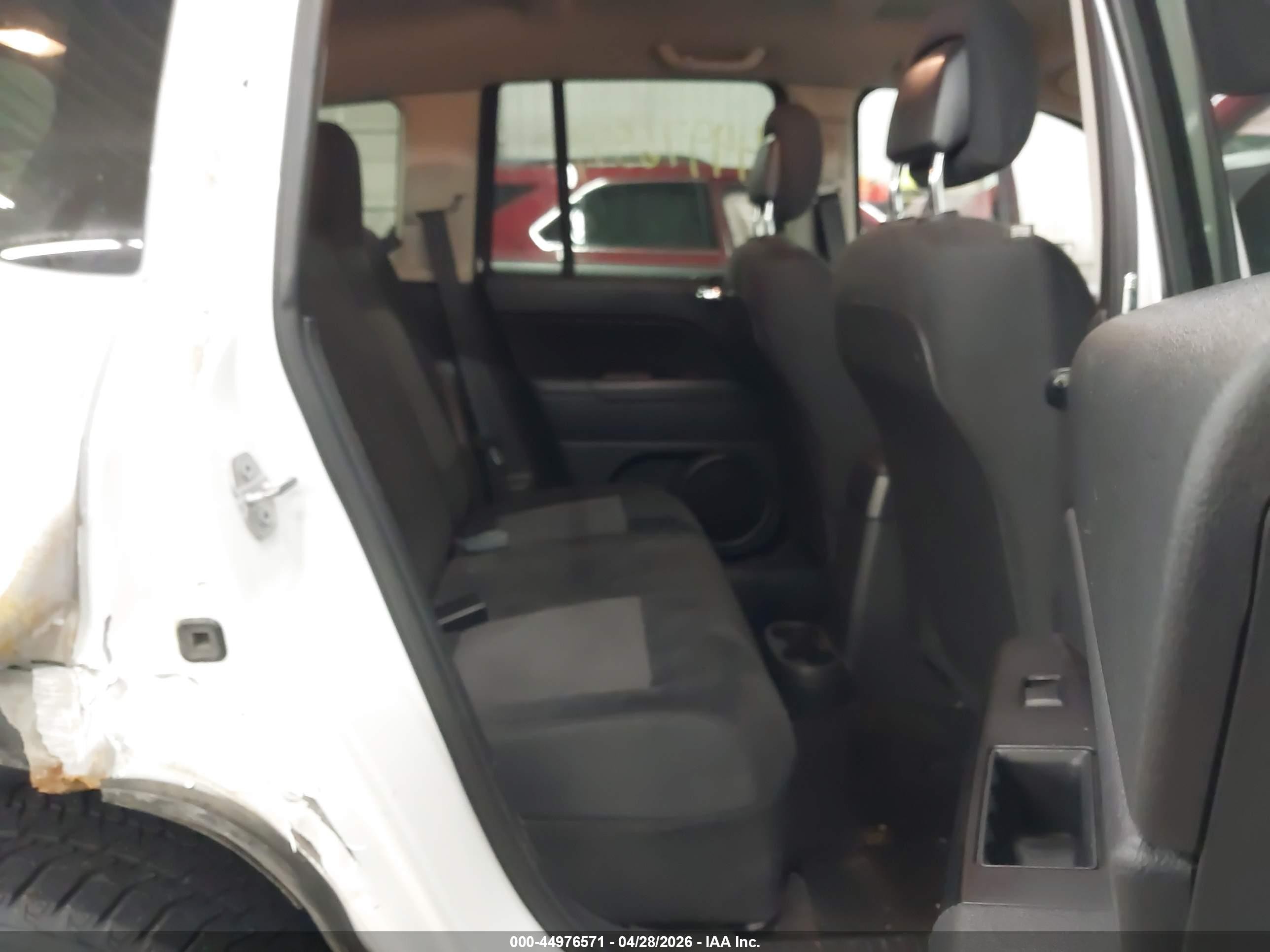 2015 Jeep Compass Sport White vin: 1C4NJCBA5FD131193