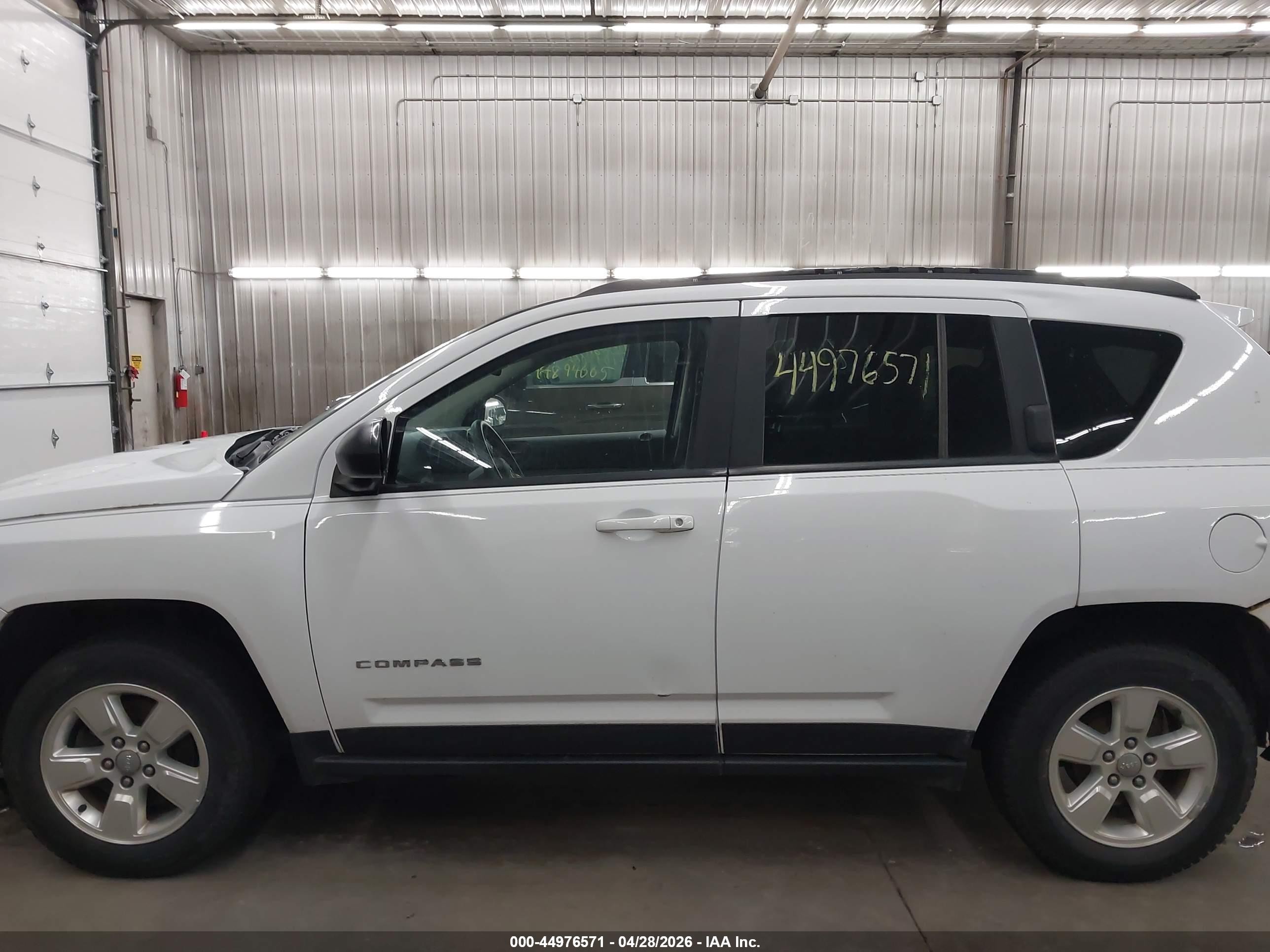 2015 Jeep Compass Sport White vin: 1C4NJCBA5FD131193