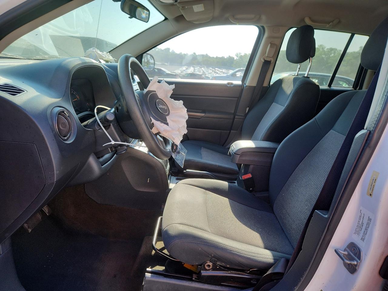 2014 Jeep Compass Sport Белый vin: 1C4NJCBA6ED573611