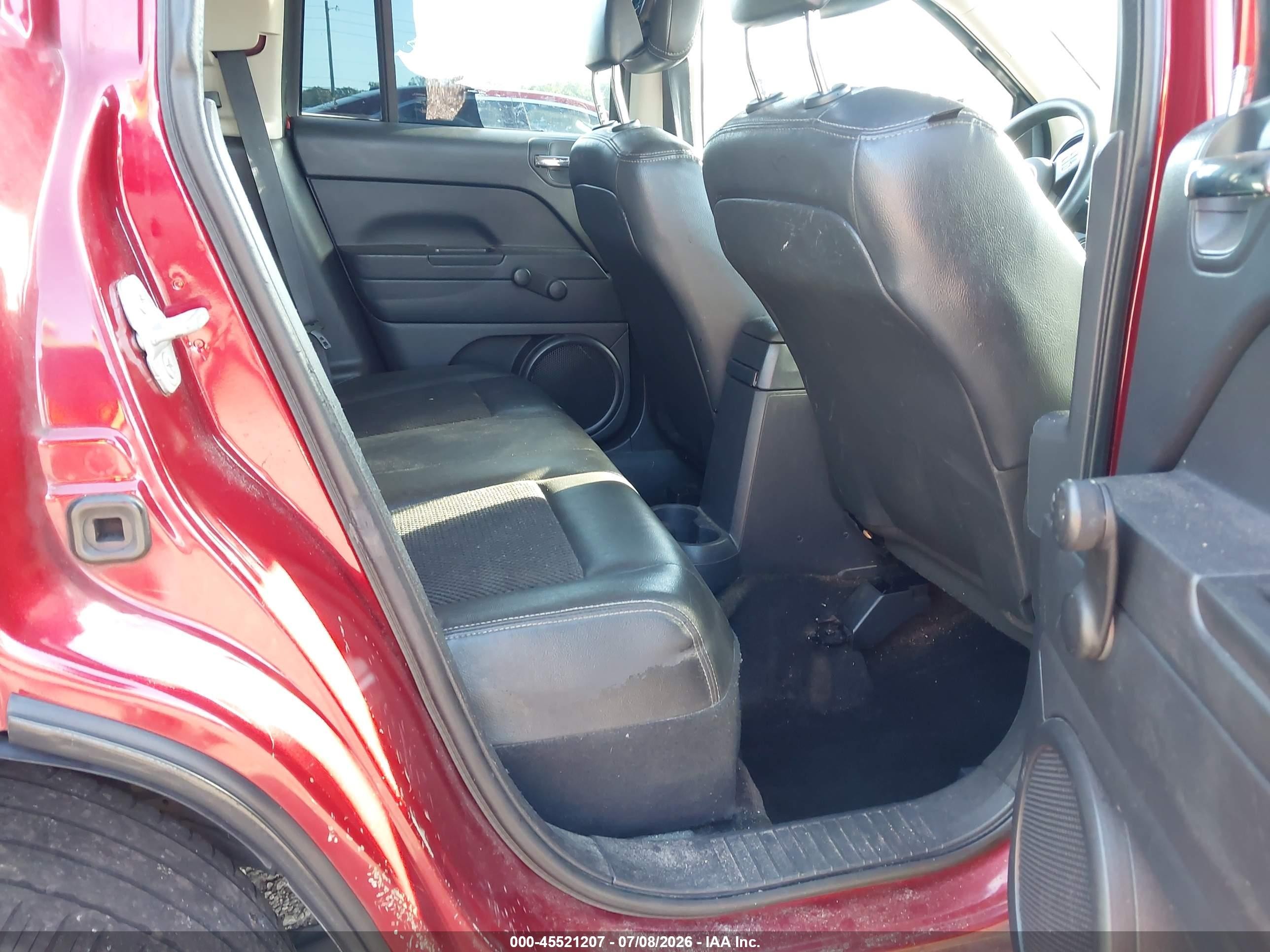 2014 Jeep Compass Altitude Burgundy vin: 1C4NJCBA6ED764042