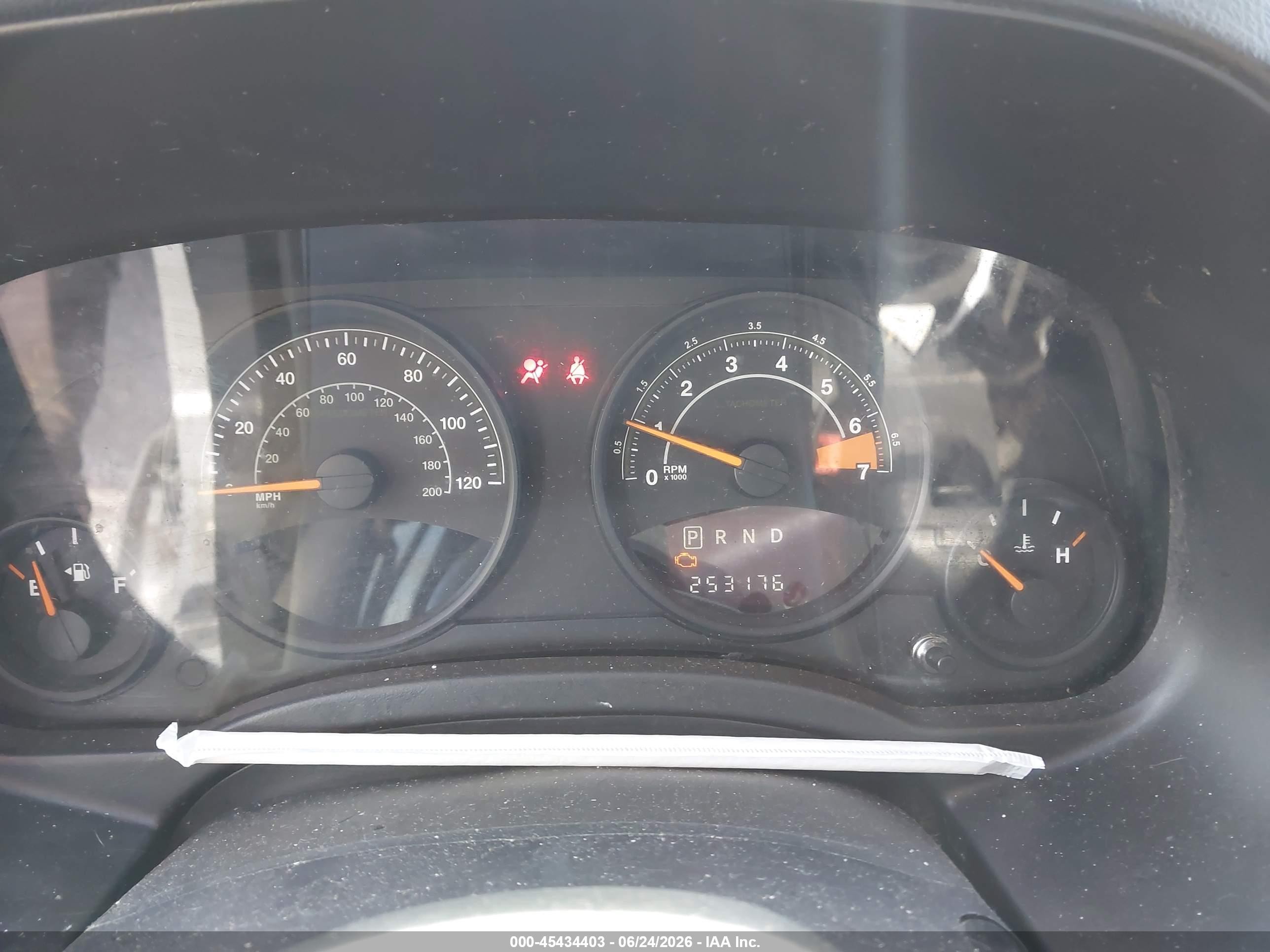 2015 Jeep Compass Sport White vin: 1C4NJCBA6FD124480
