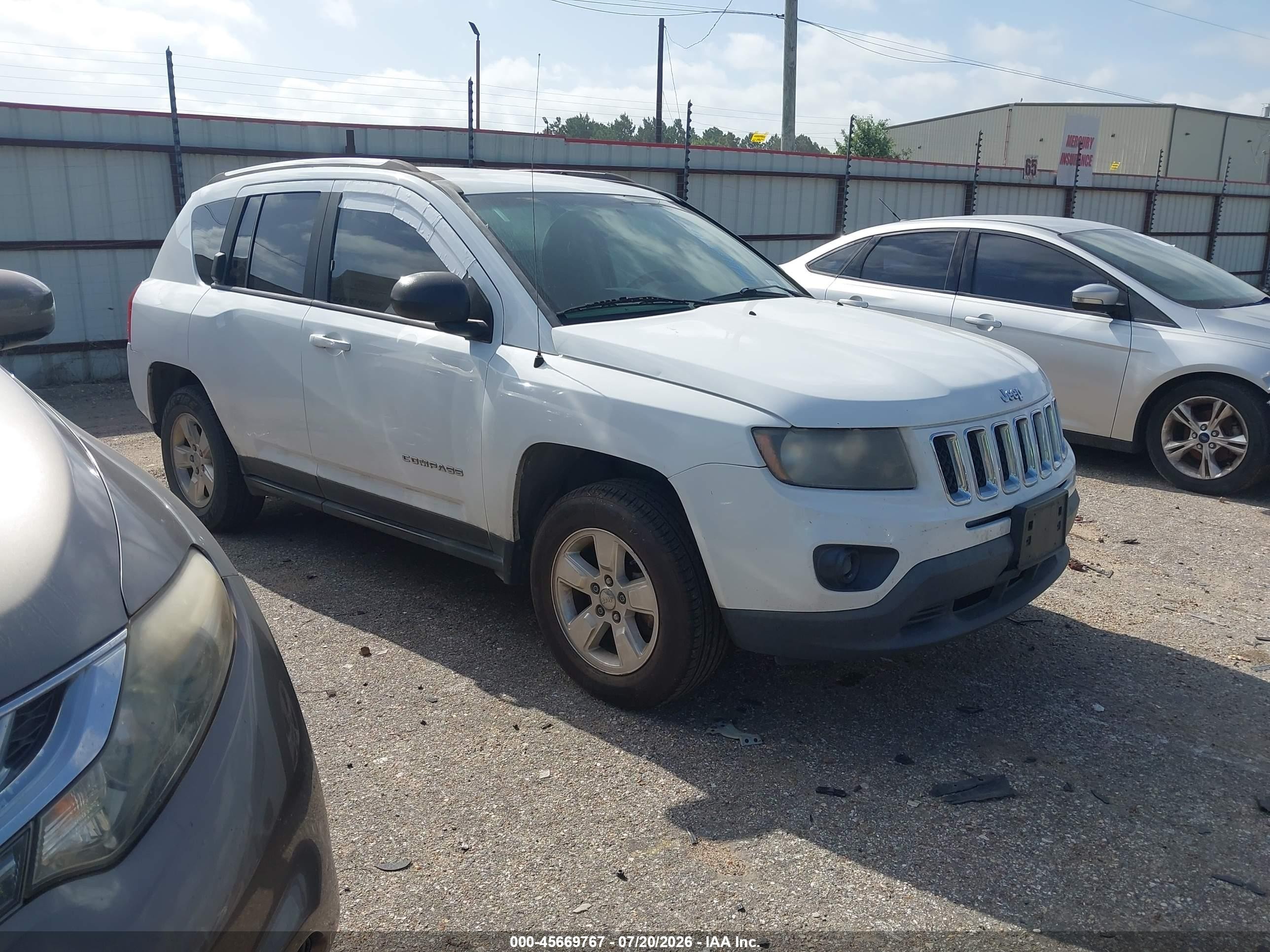2015 Jeep Compass Sport White vin: 1C4NJCBA6FD190821