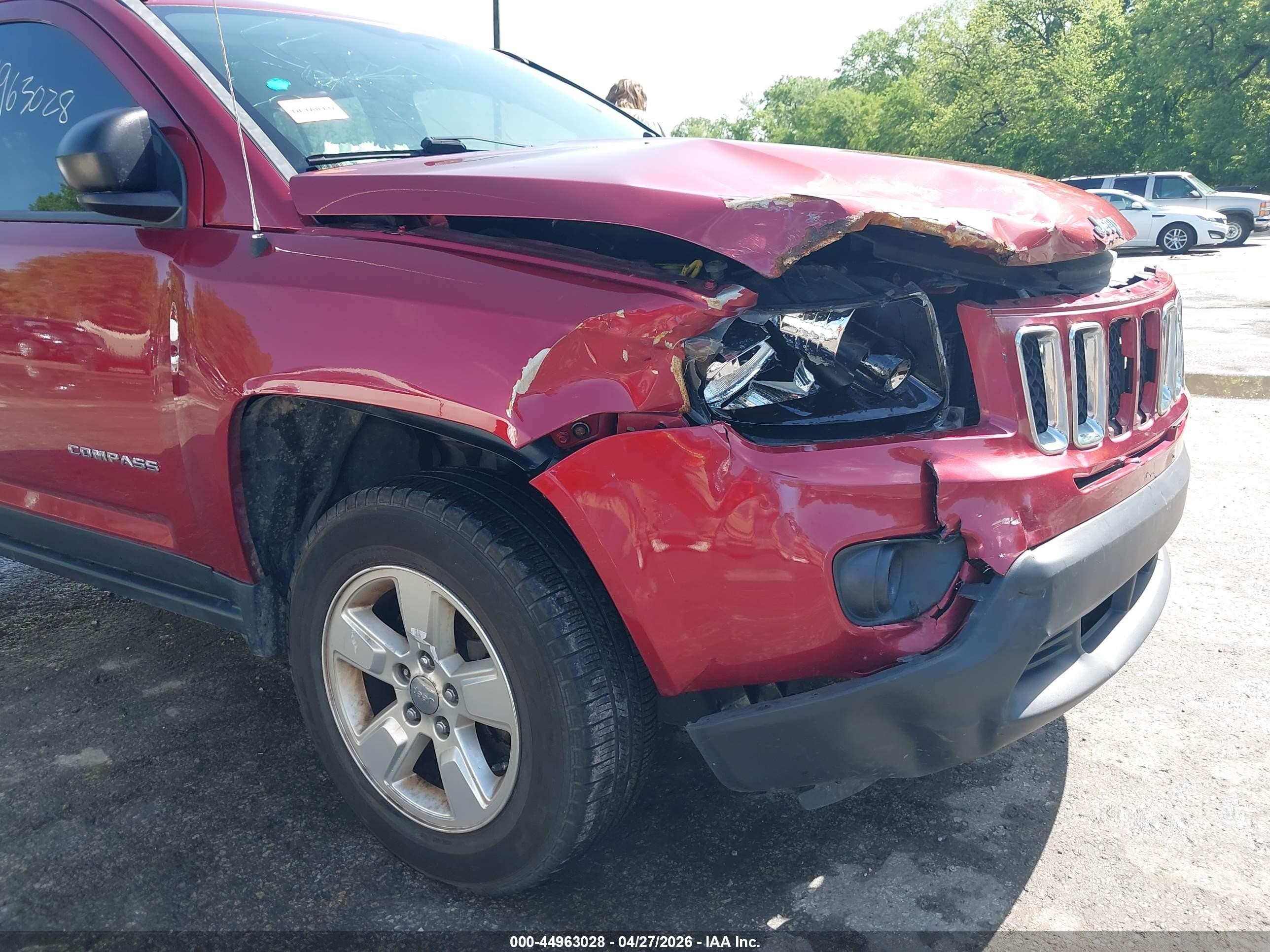 2015 Jeep Compass Sport Red vin: 1C4NJCBA6FD226152