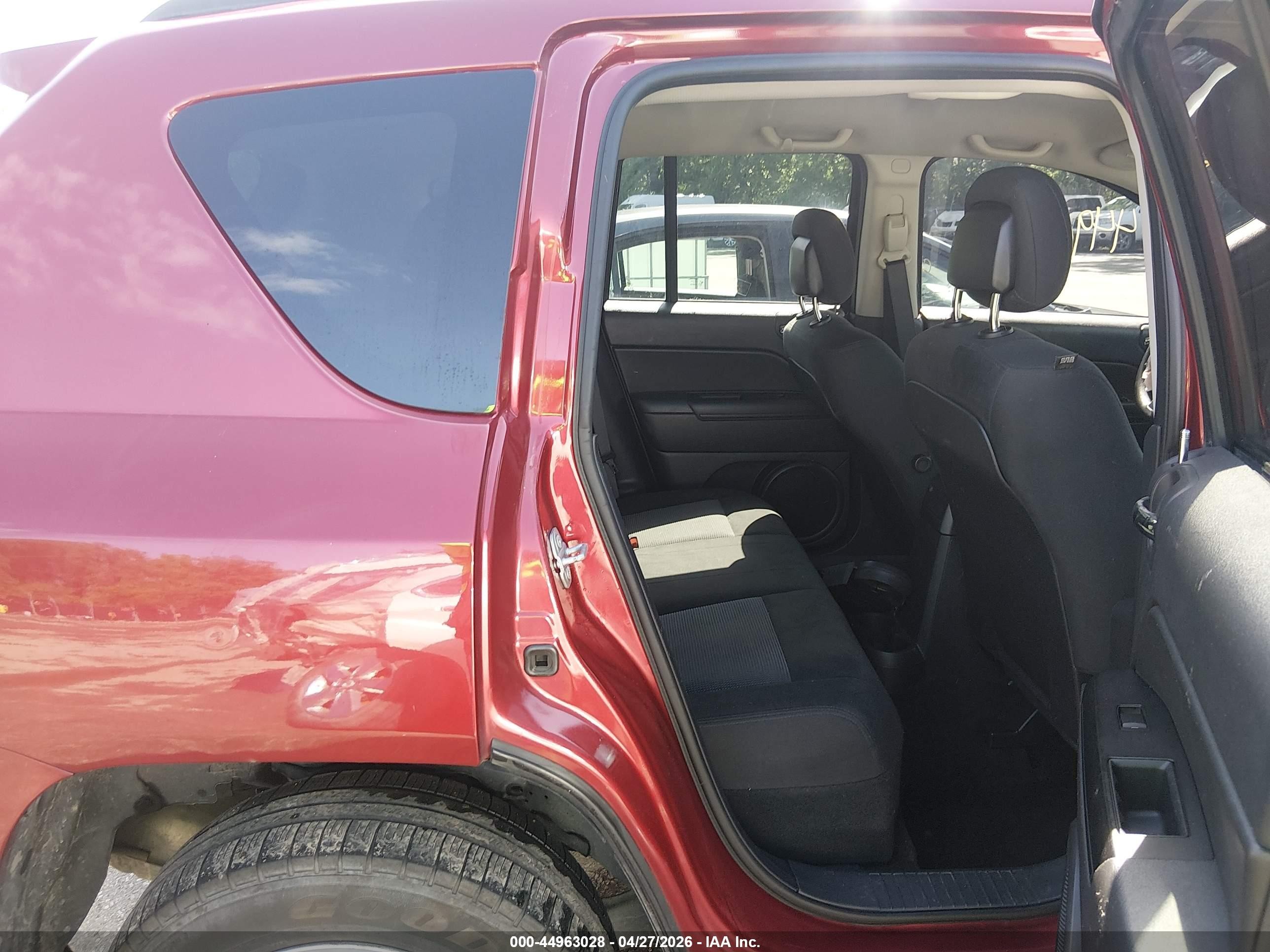 2015 Jeep Compass Sport Red vin: 1C4NJCBA6FD226152