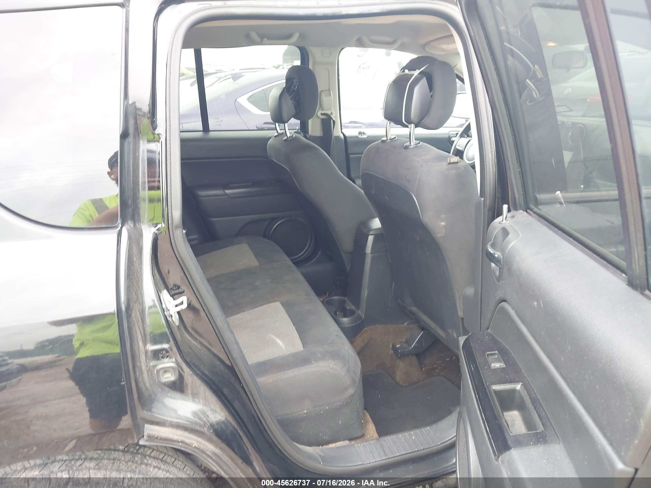 2015 Jeep Compass Sport Черный vin: 1C4NJCBA6FD325831