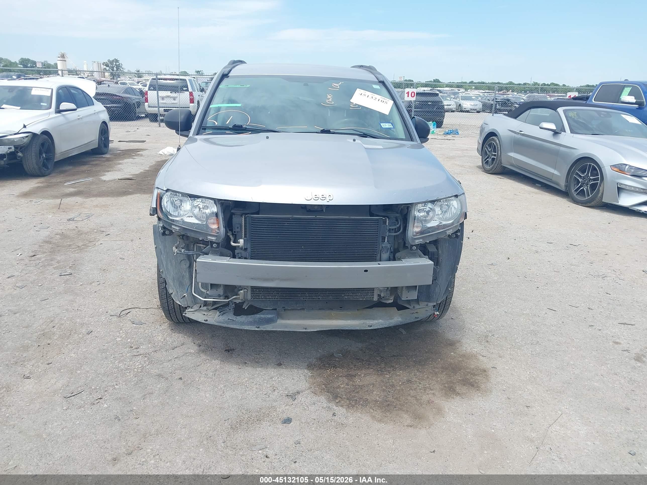 2015 Jeep Compass Sport Silver vin: 1C4NJCBA6FD418526