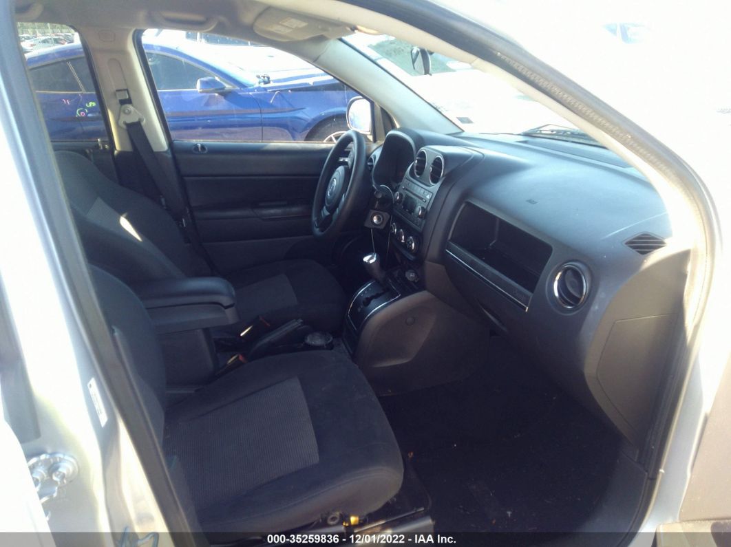 2012 Jeep Compass Sport Silver vin: 1C4NJCBA7CD610548