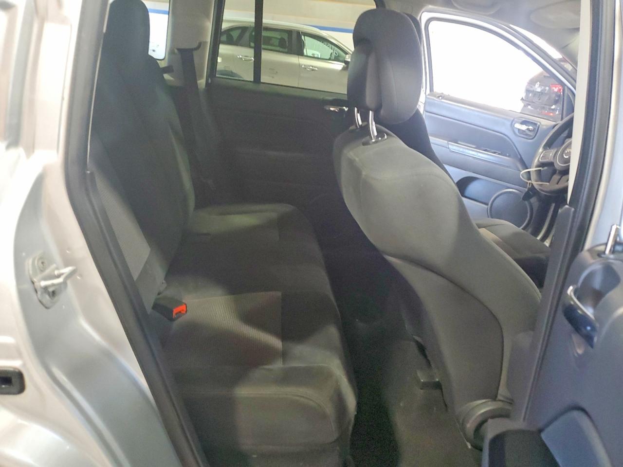 2012 Jeep Compass Sport Silver vin: 1C4NJCBA7CD610548