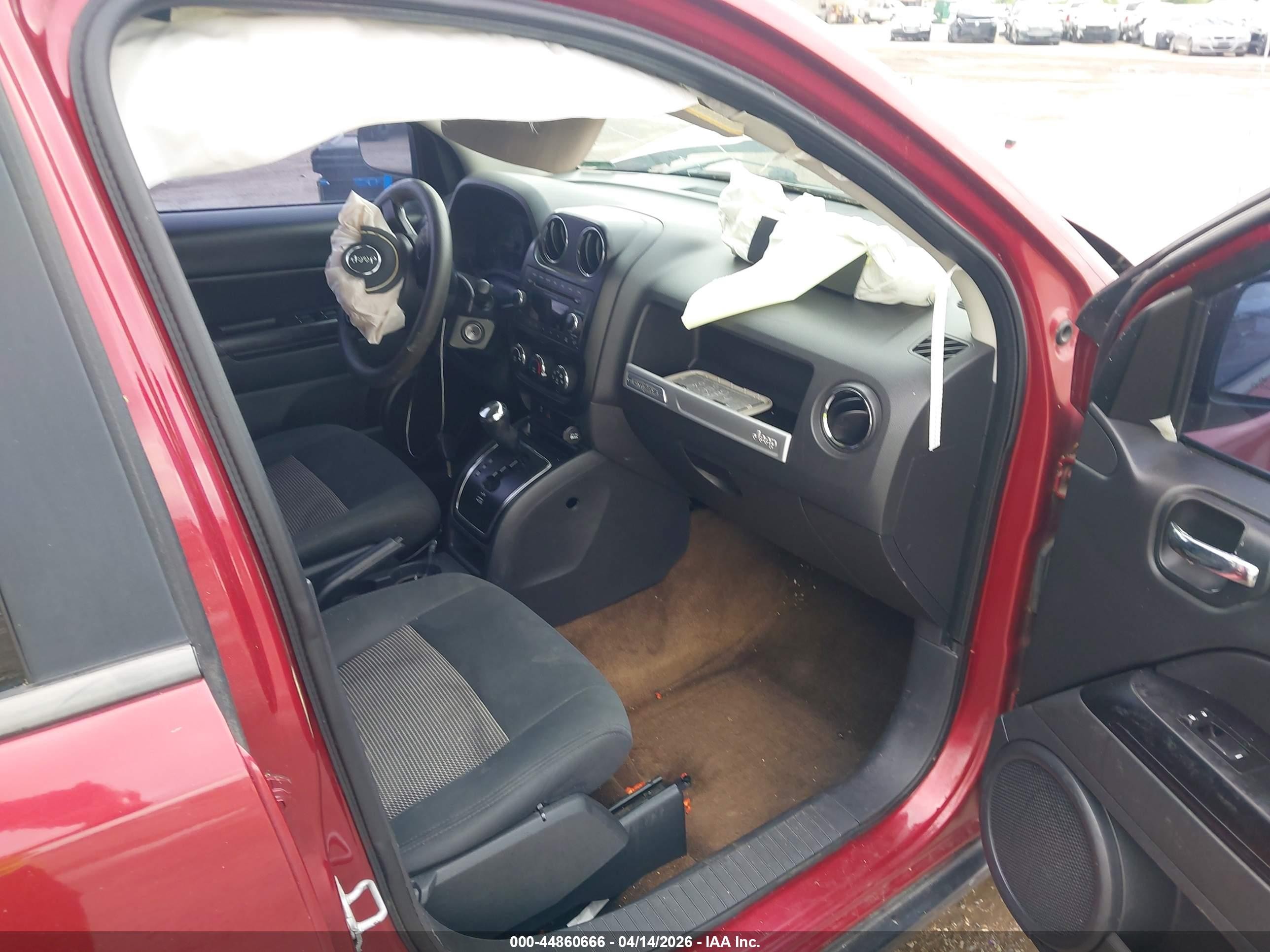 2014 Jeep Compass Sport Red vin: 1C4NJCBA7ED504958