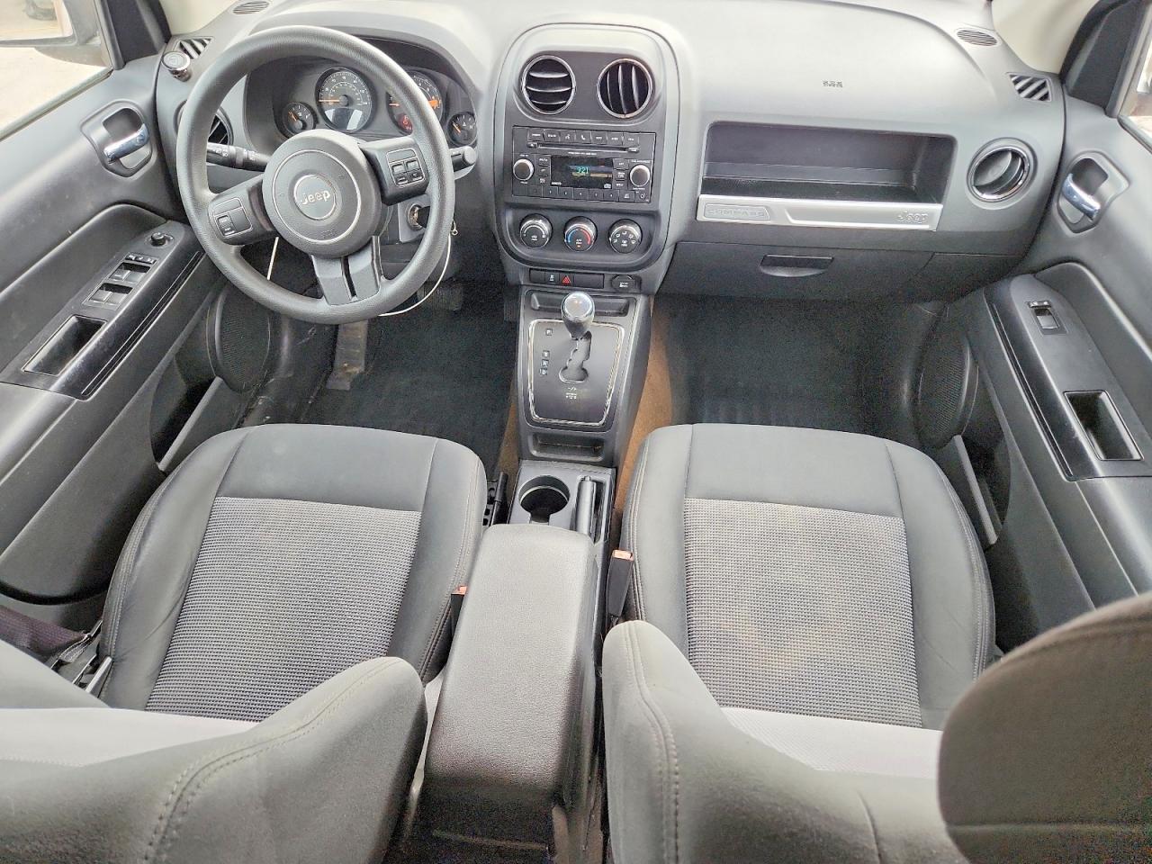 2014 Jeep Compass Sport Burgundy vin: 1C4NJCBA7ED508153