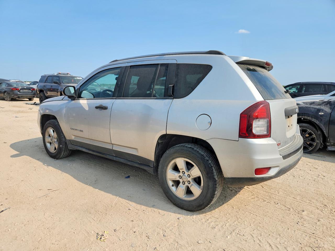 2014 Jeep Compass Sport Silver vin: 1C4NJCBA7ED548202