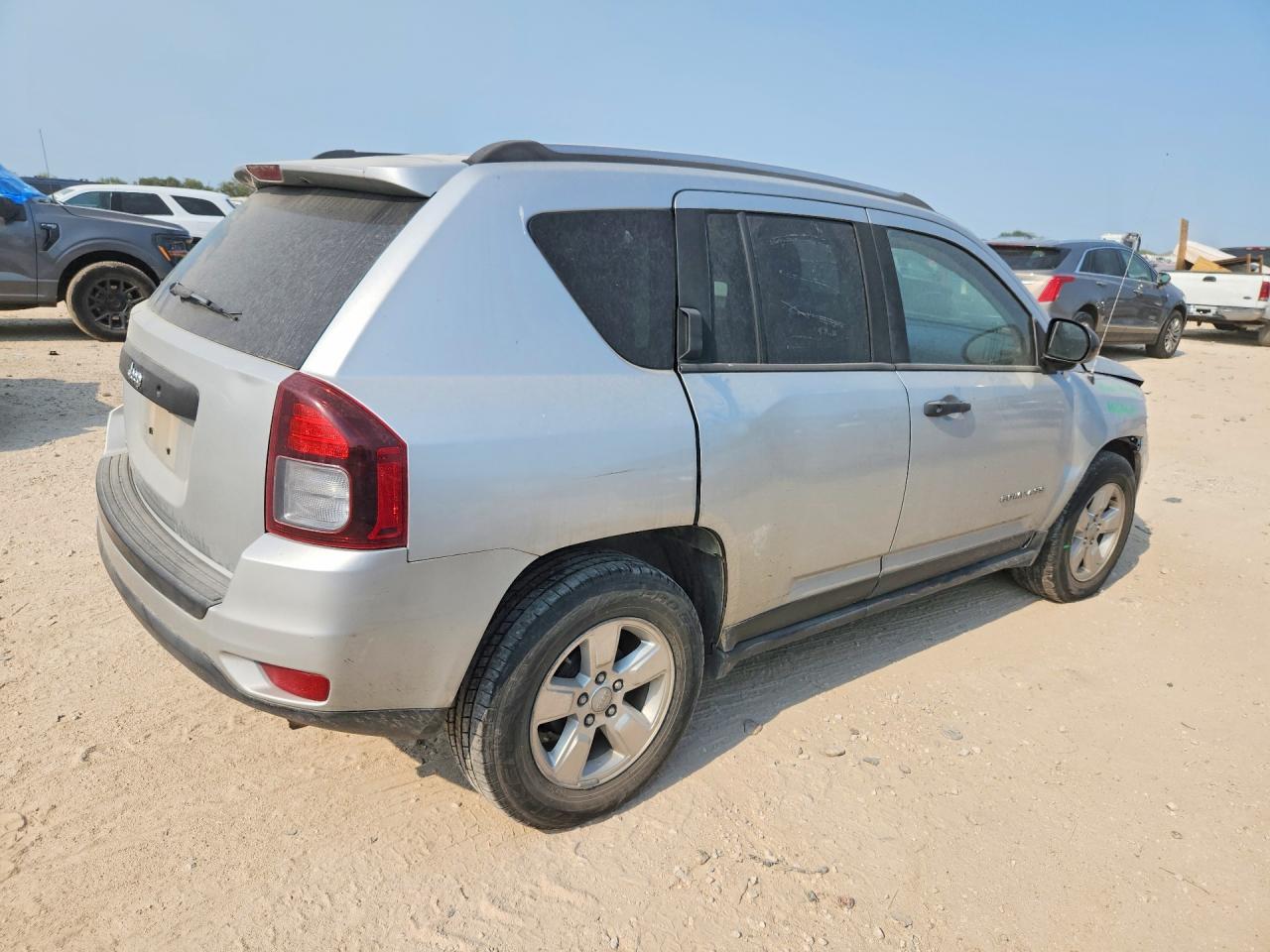 2014 Jeep Compass Sport Silver vin: 1C4NJCBA7ED548202