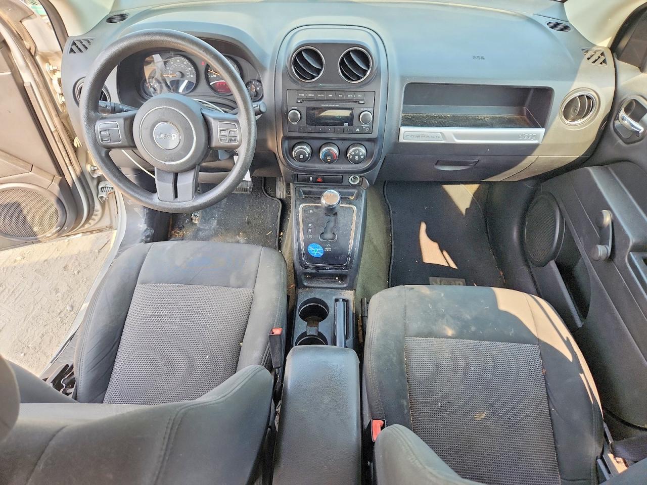2014 Jeep Compass Sport Silver vin: 1C4NJCBA7ED548202