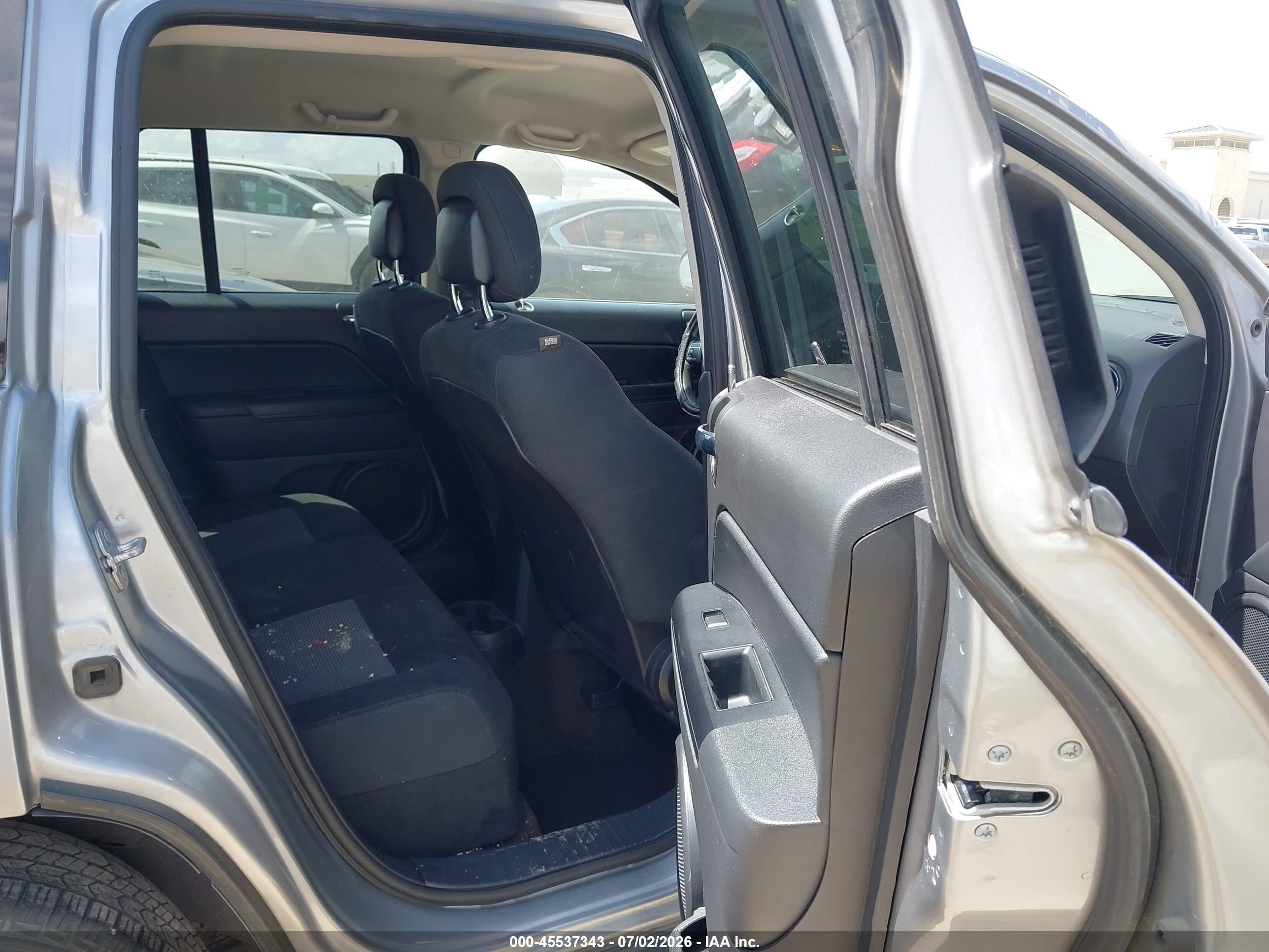 2015 Jeep Compass Sport Серый vin: 1C4NJCBA7FD218822