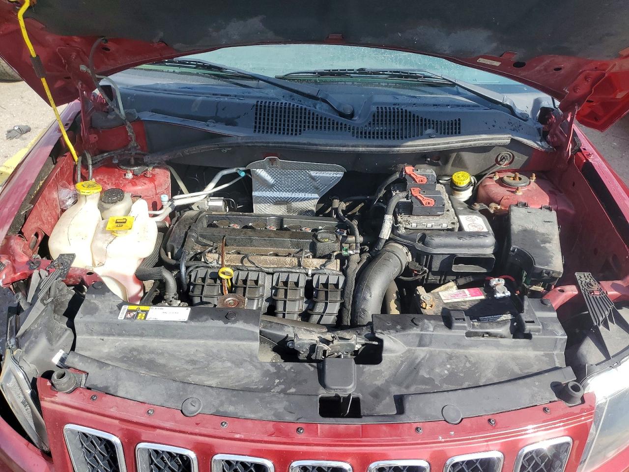 2015 Jeep Compass Sport Red vin: 1C4NJCBA7FD250458