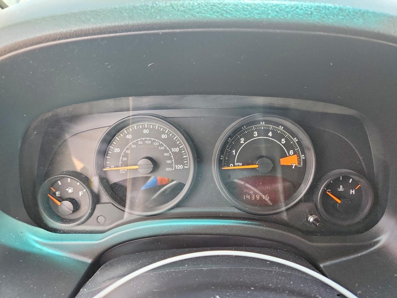 2015 Jeep Compass Sport Серый vin: 1C4NJCBA7FD250945