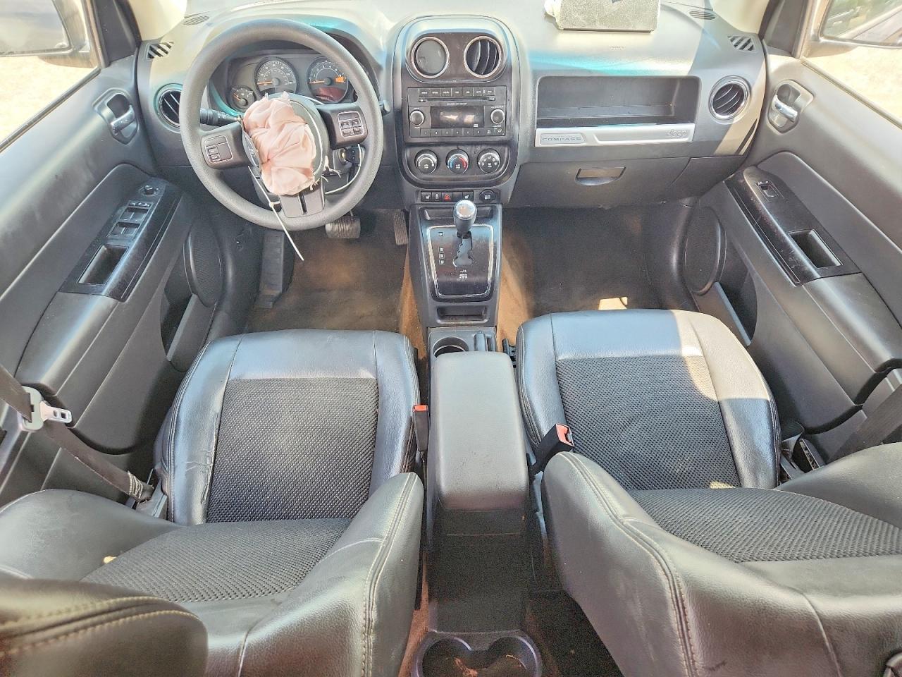 2015 Jeep Compass Sport Серый vin: 1C4NJCBA7FD250945