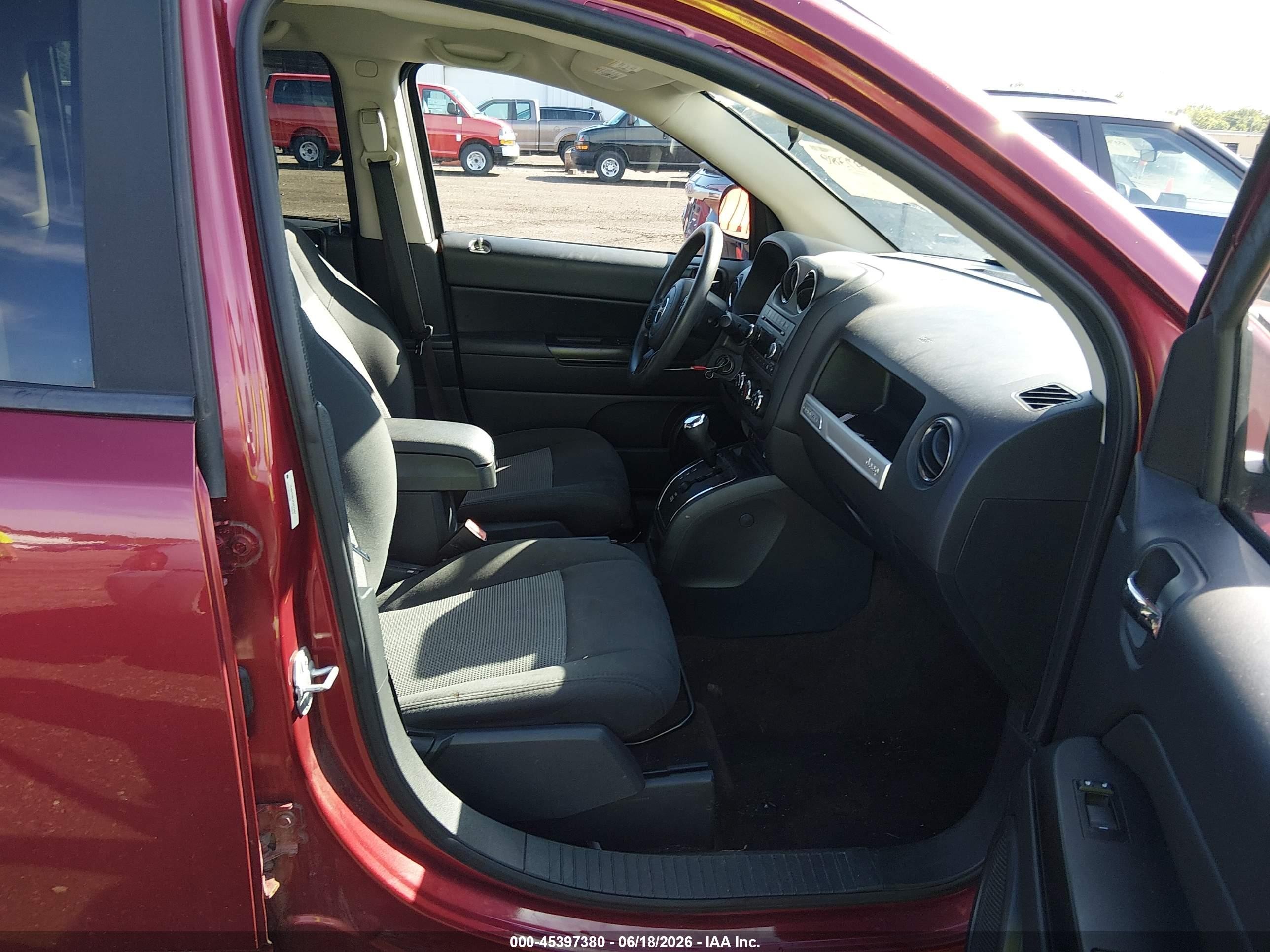 2015 Jeep Compass Sport Red vin: 1C4NJCBA7FD273397