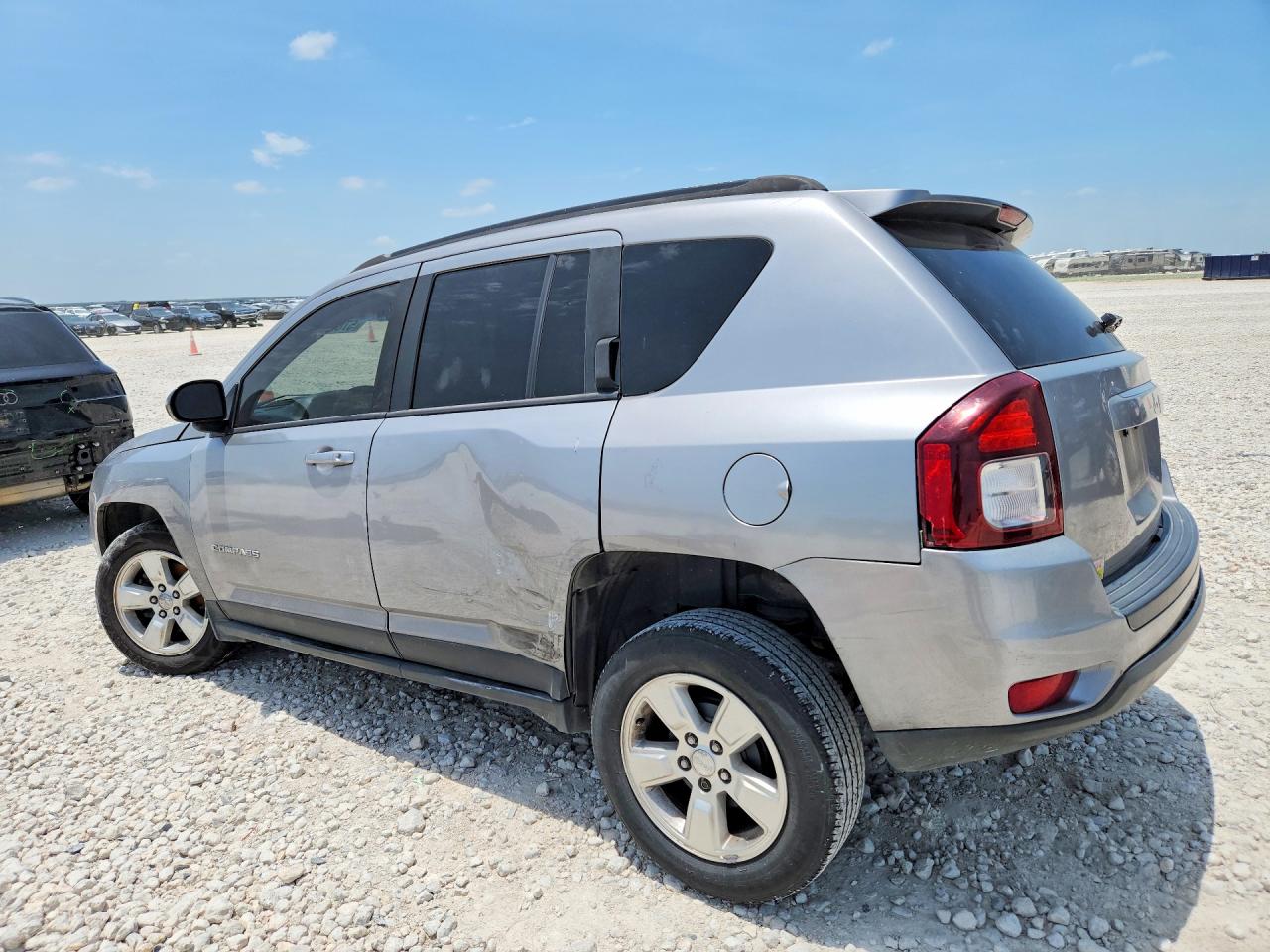 2015 Jeep Compass Sport Silver vin: 1C4NJCBA7FD284755