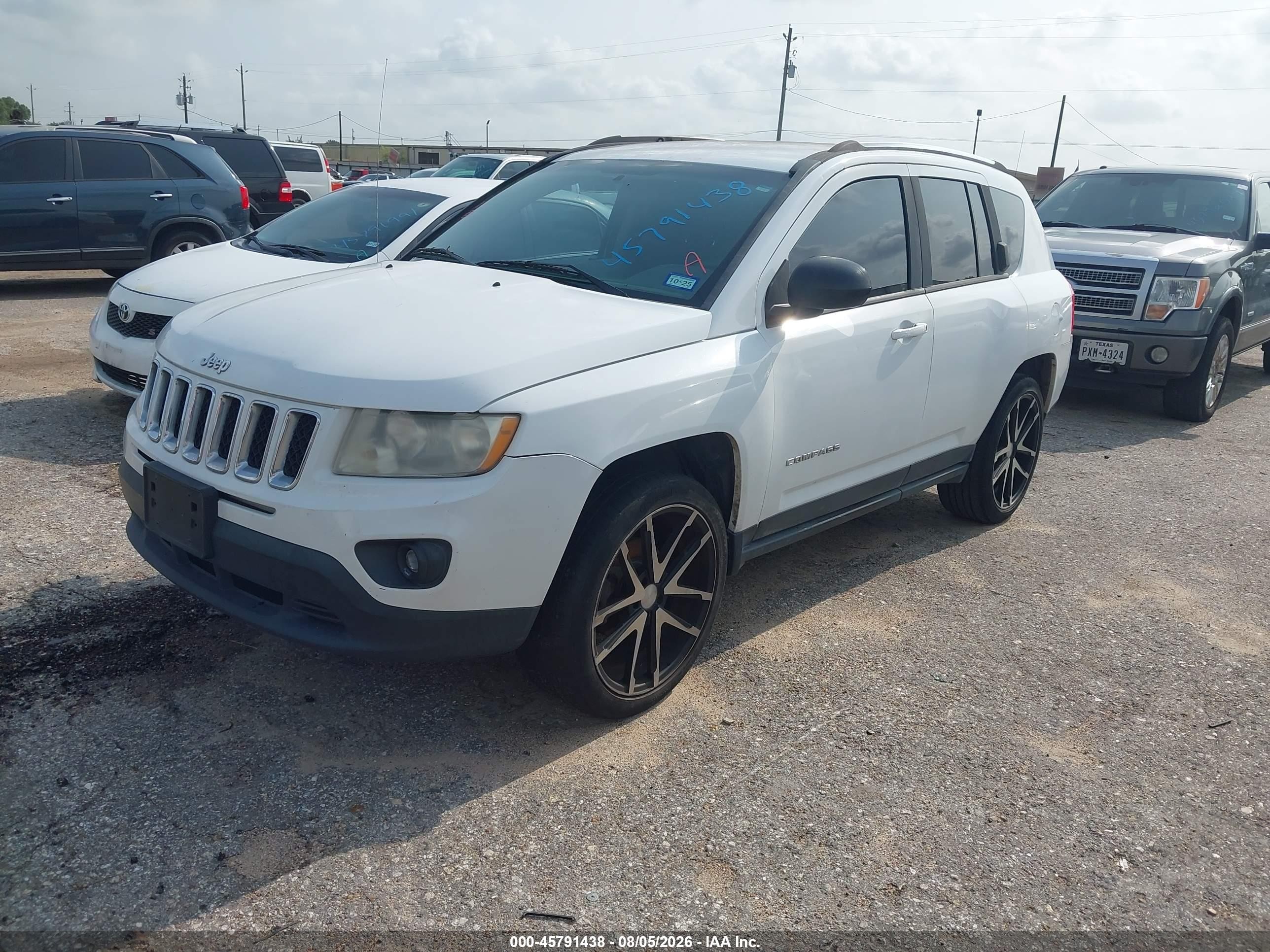2012 Jeep Compass Sport White vin: 1C4NJCBA8CD550571
