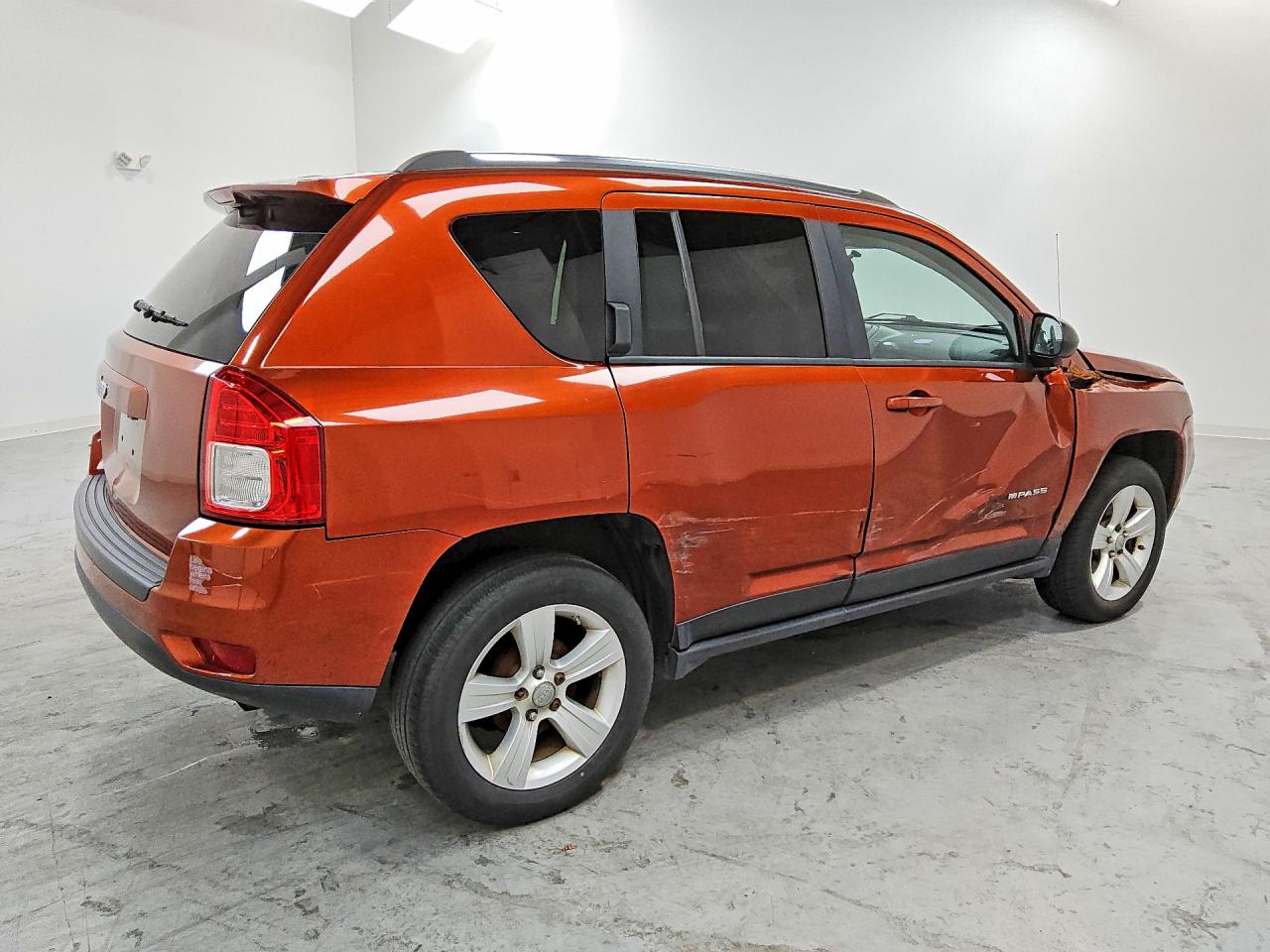 2012 Jeep Compass Sport Orange vin: 1C4NJCBA8CD605892