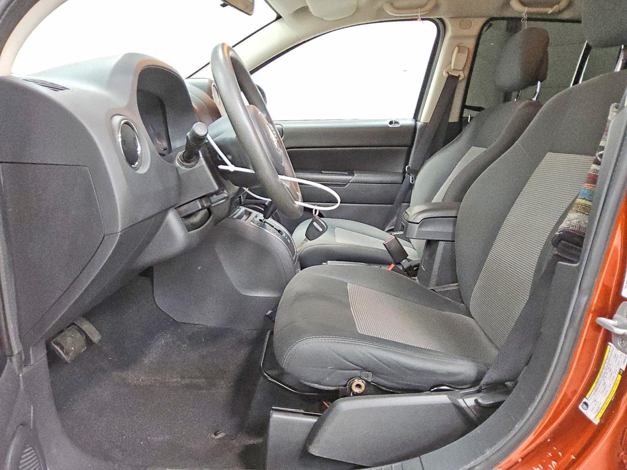 2012 Jeep Compass Sport Orange vin: 1C4NJCBA8CD605892