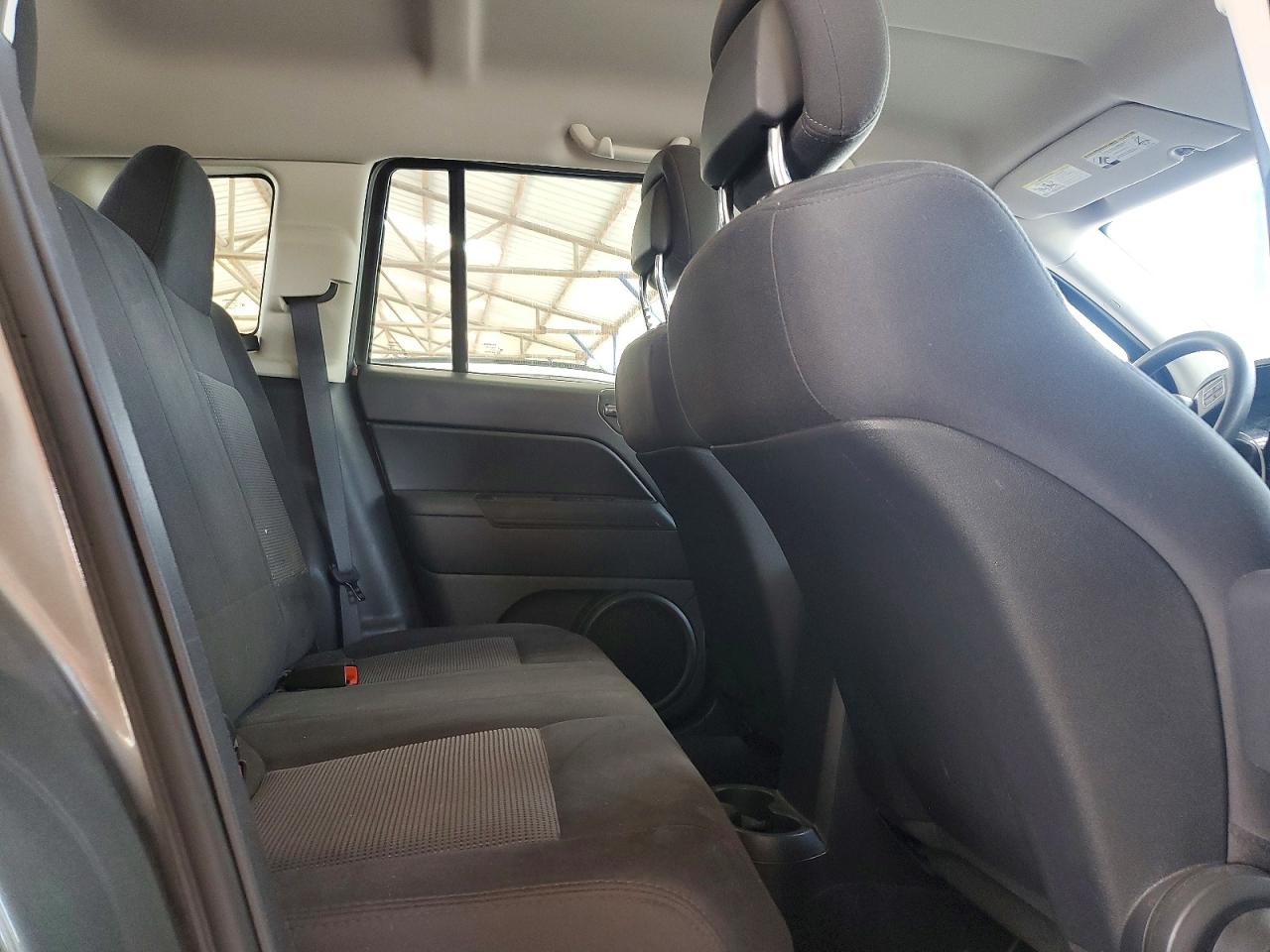 2012 Jeep Compass Sport Gray vin: 1C4NJCBA8CD634518