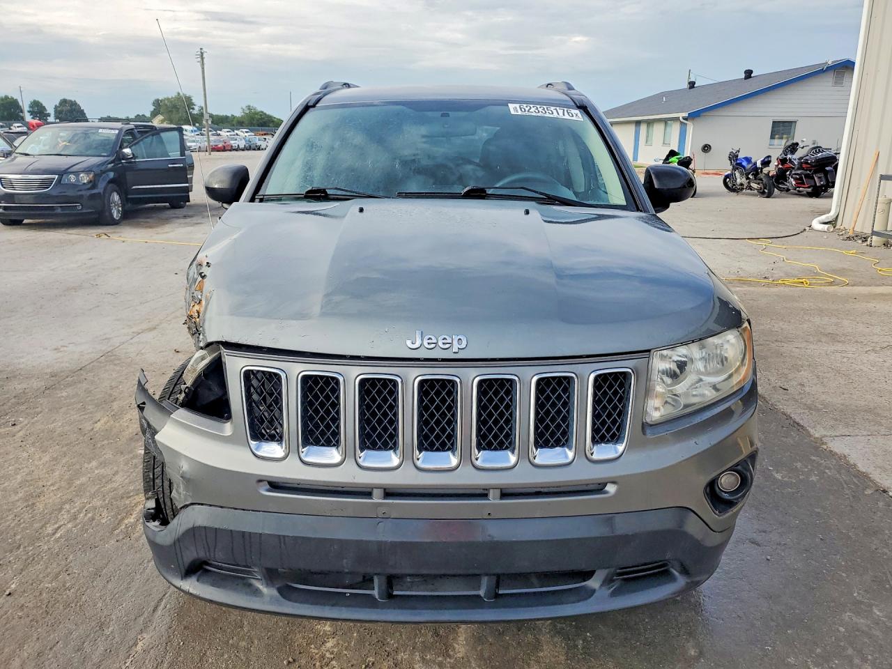 2013 Jeep Compass Sport Silver vin: 1C4NJCBA8DD115549