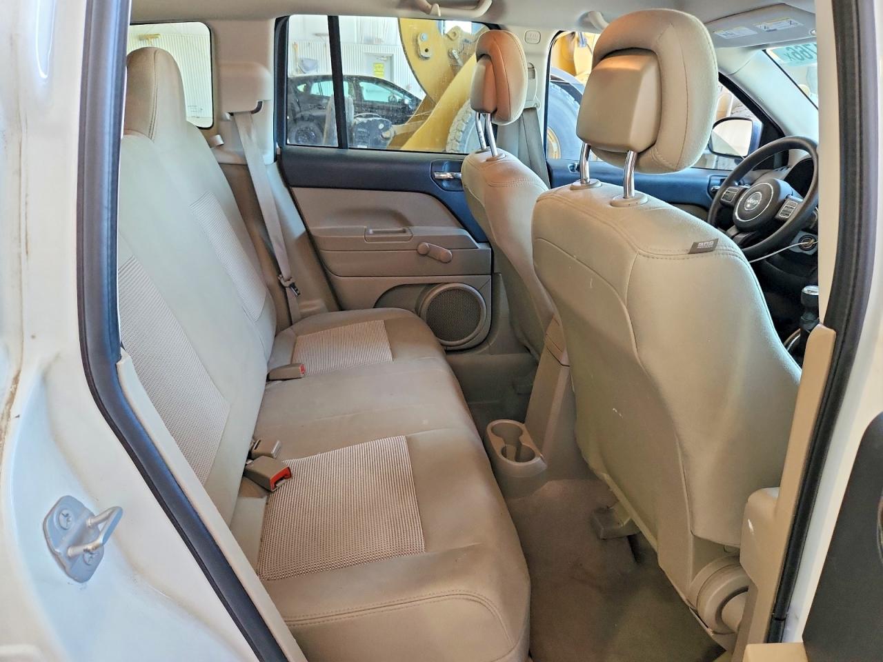 2014 Jeep Compass Sport White vin: 1C4NJCBA8ED790223