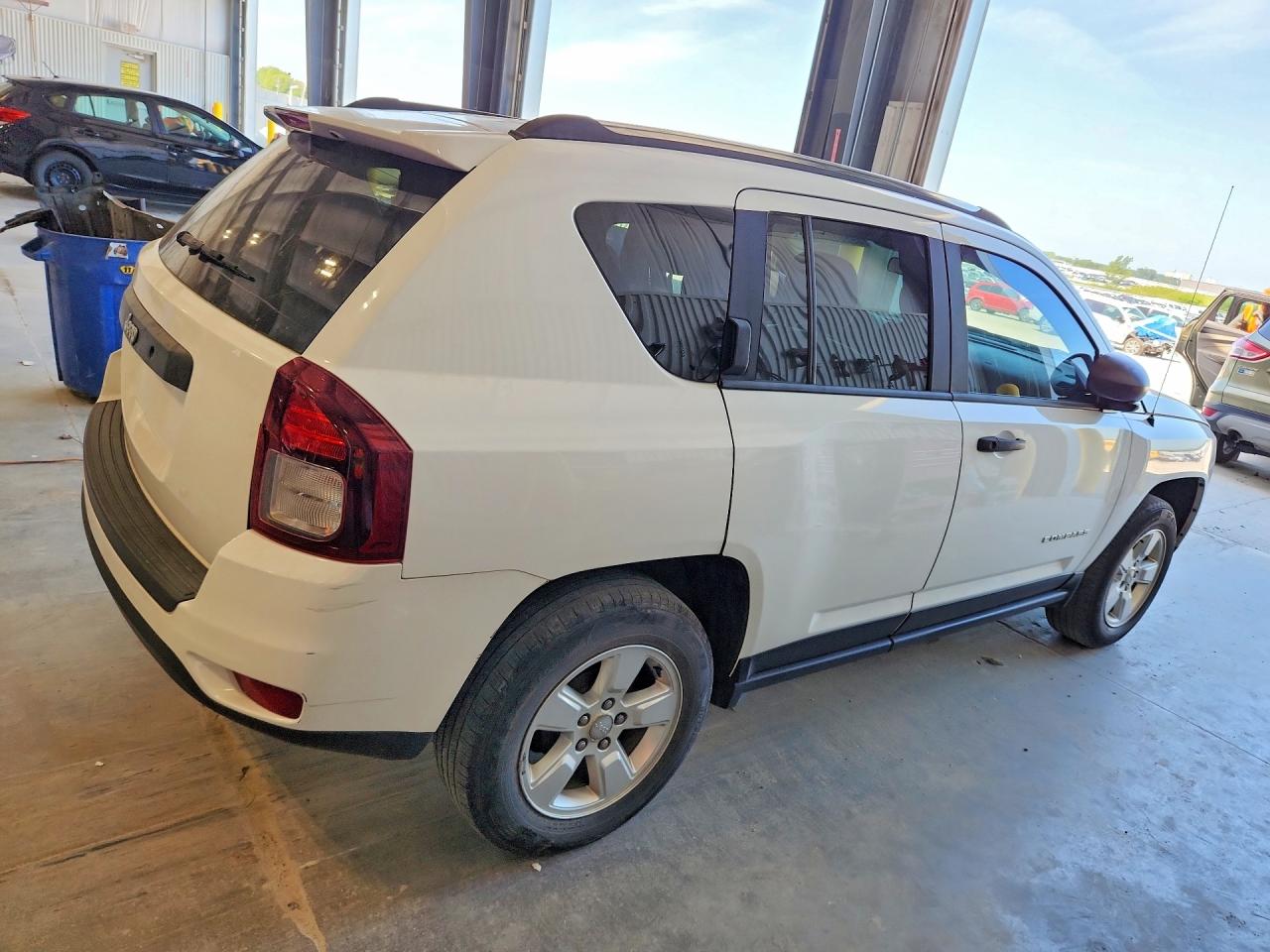 2014 Jeep Compass Sport White vin: 1C4NJCBA8ED790223