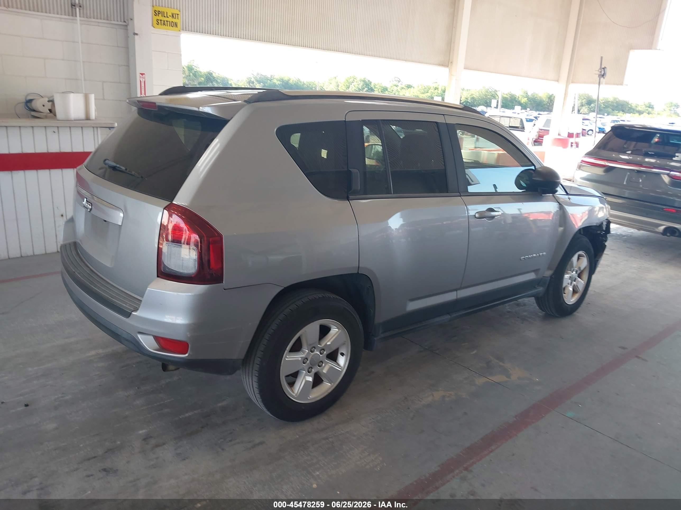 2014 Jeep Compass Sport Silver vin: 1C4NJCBA8ED882609